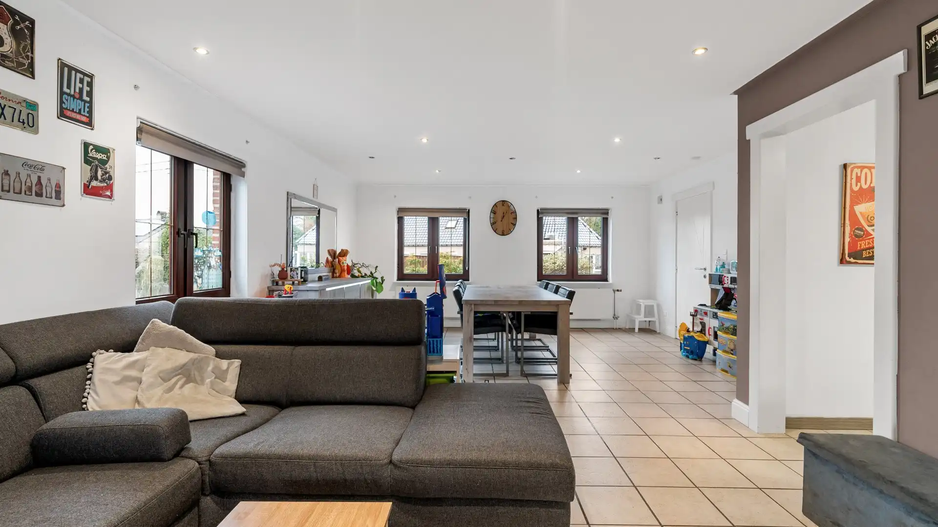 Vrijstaande woning met tuin en inpandige garage foto 7