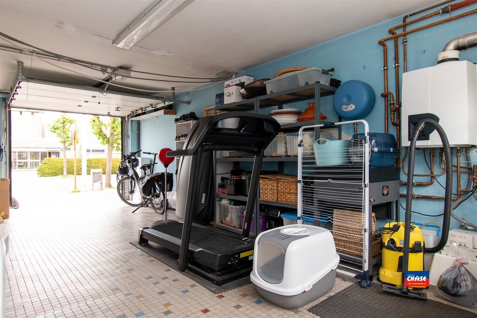 Knappe bel-étage met 3 slaapkamers, garage en tuin foto 25