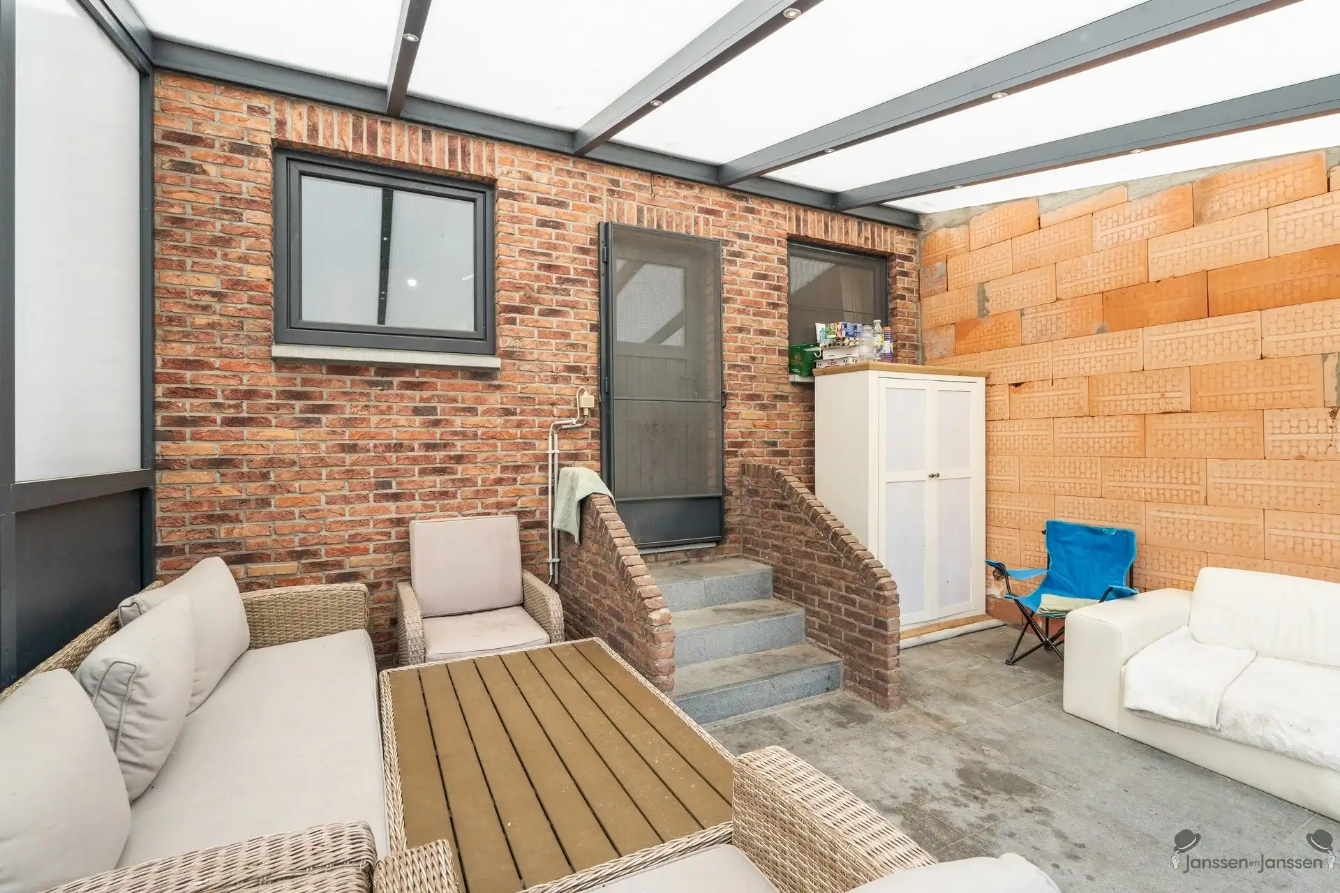 Charmante rijwoning met tuin in het groene Waterschei foto 19