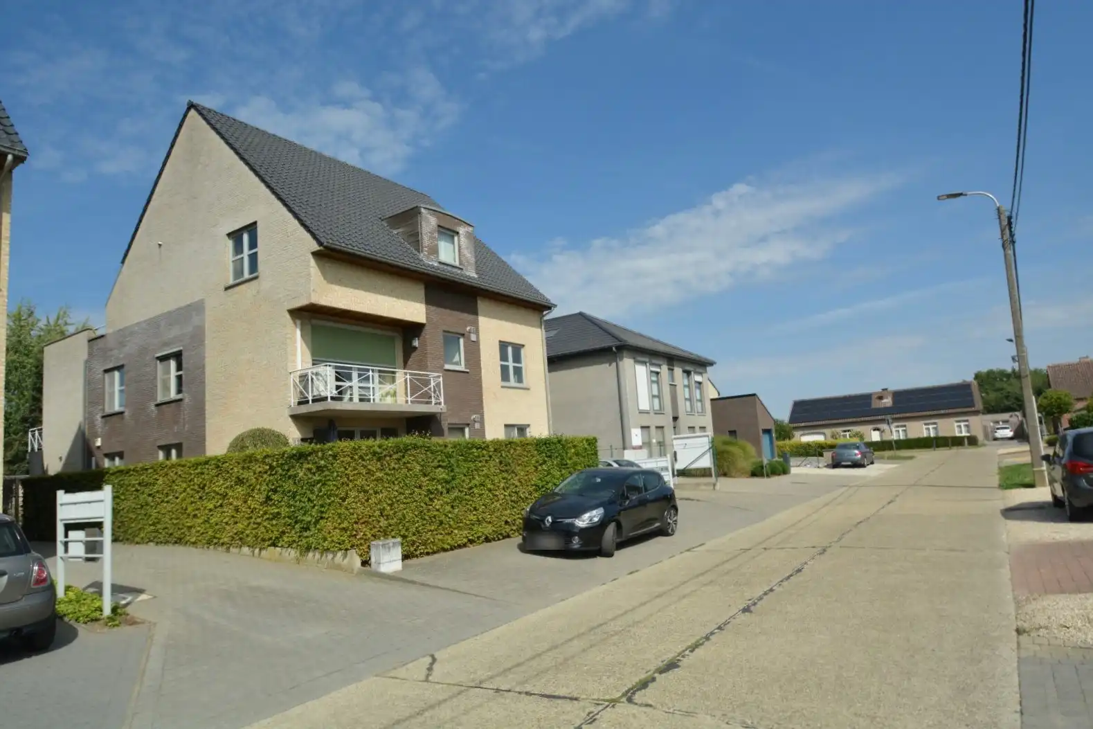 INSTAPKLAAR APP 1e vd  MET GARAGE TE HULSHOUT	 foto 16