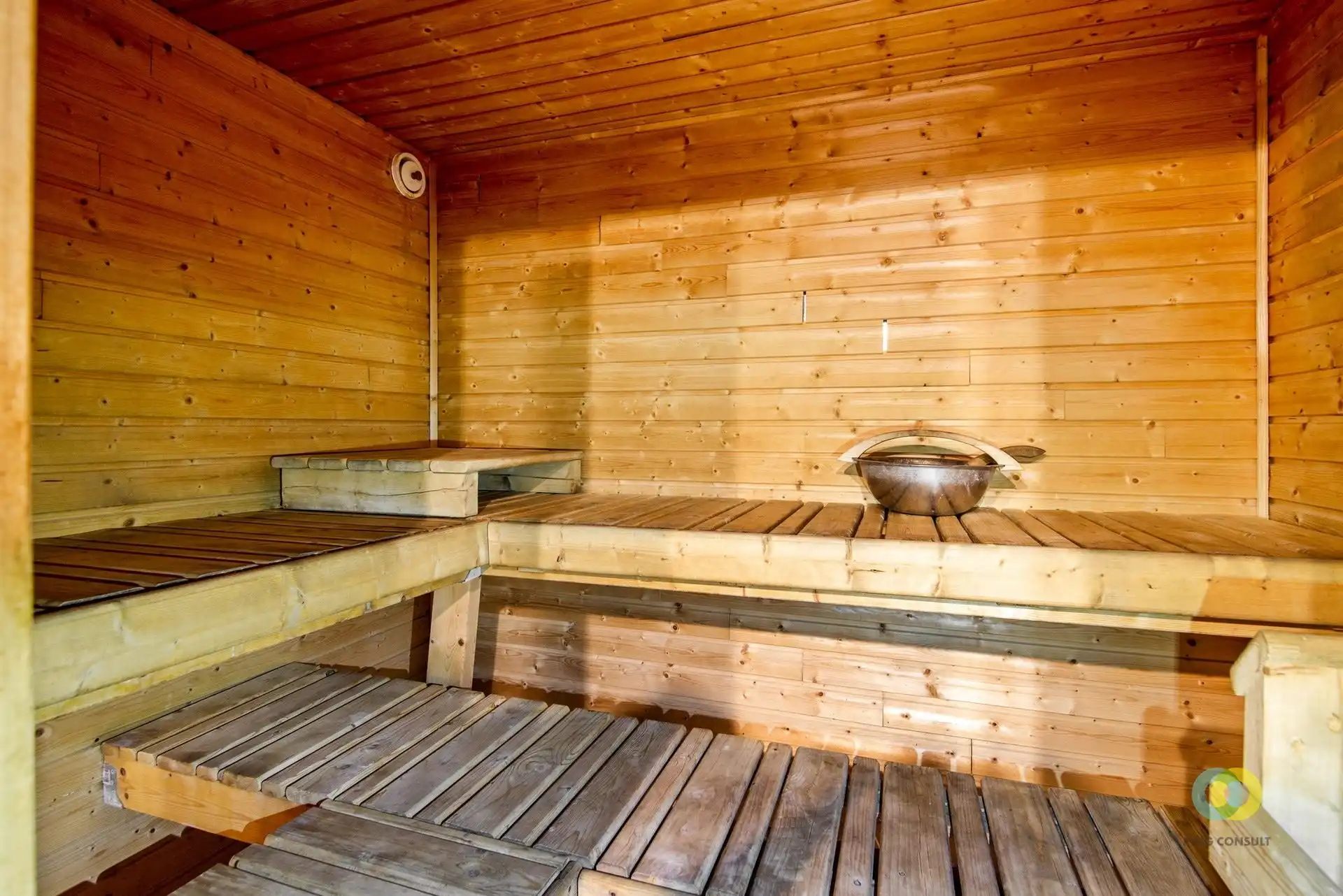 Instapklare gerenoveerde woning met 4 slaapkamers en tuin foto 26
