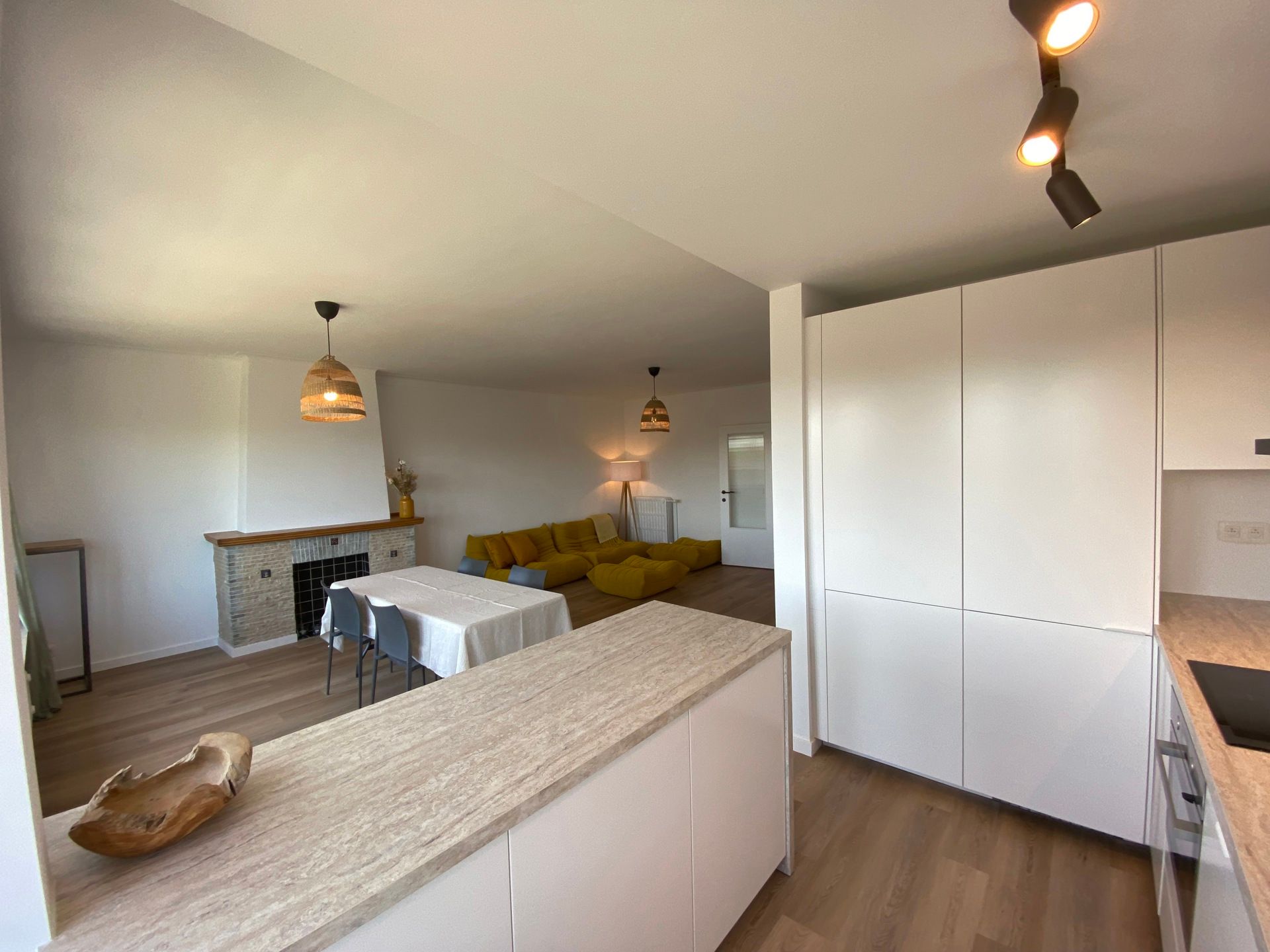 gerenoveerd 2-slpk-app. met garage in rustige woonbuurt foto 6