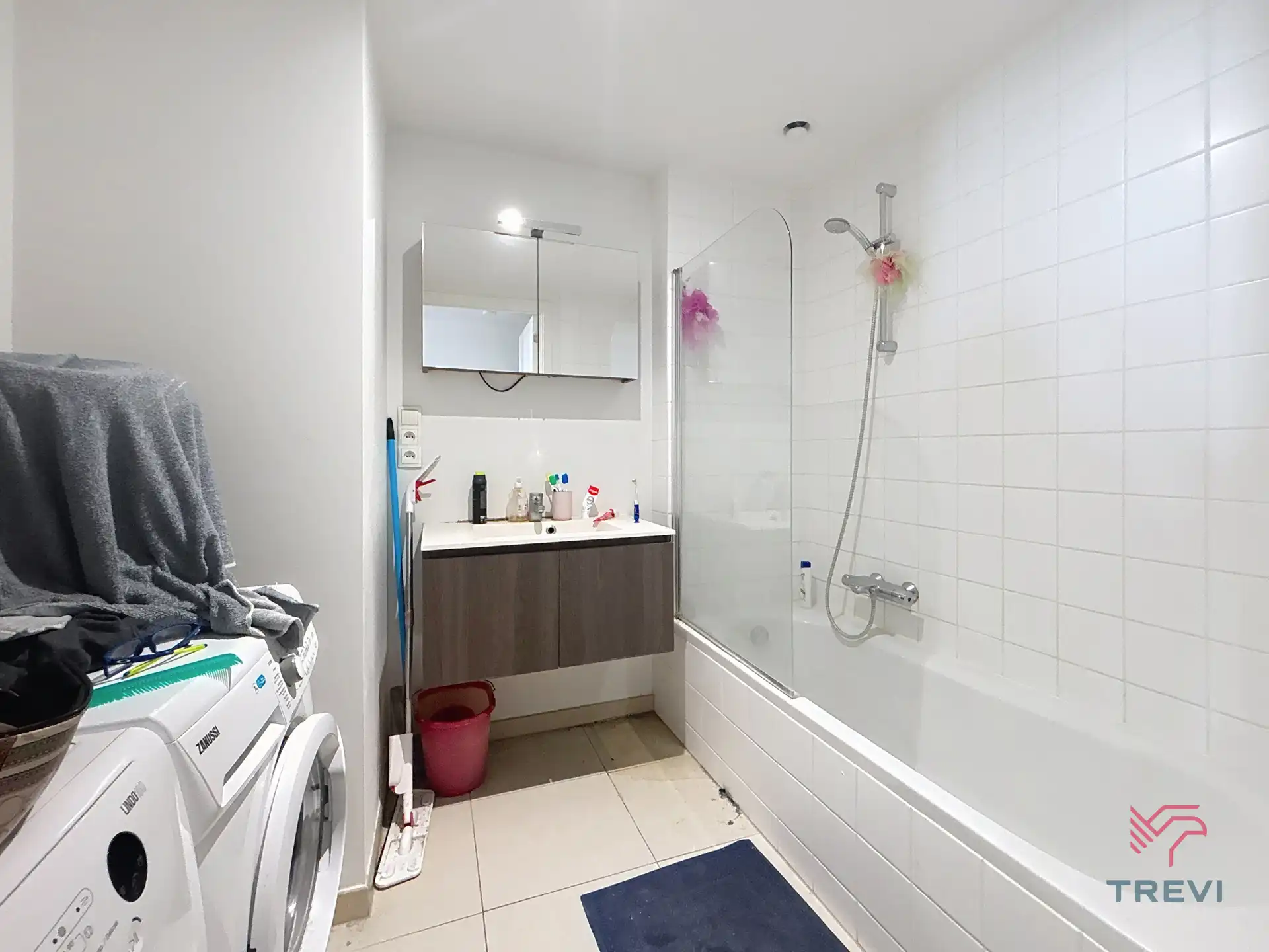 Mooi ongemeubileerd appartement met 1 slaapkamer foto 3