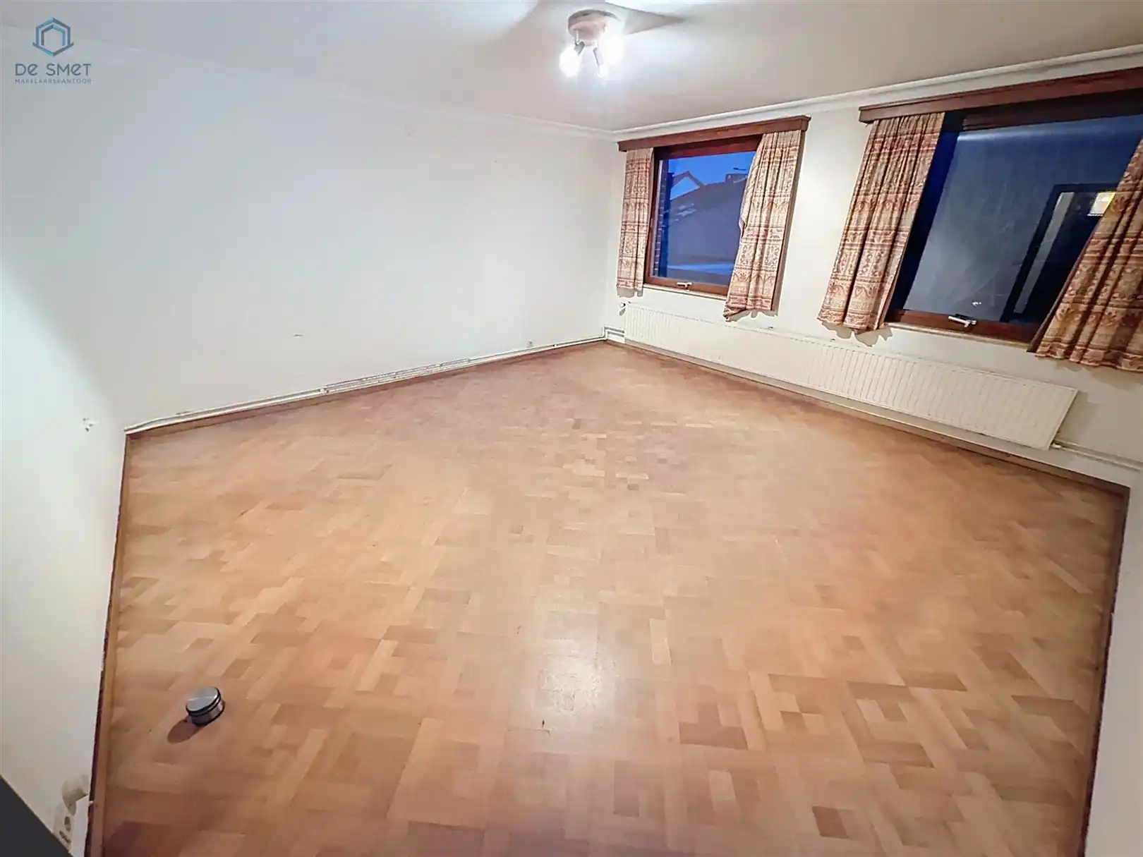 Te renoveren woning met 4 slaapkamers, garage en tuin op toplocatie in Denderleeuw foto 14