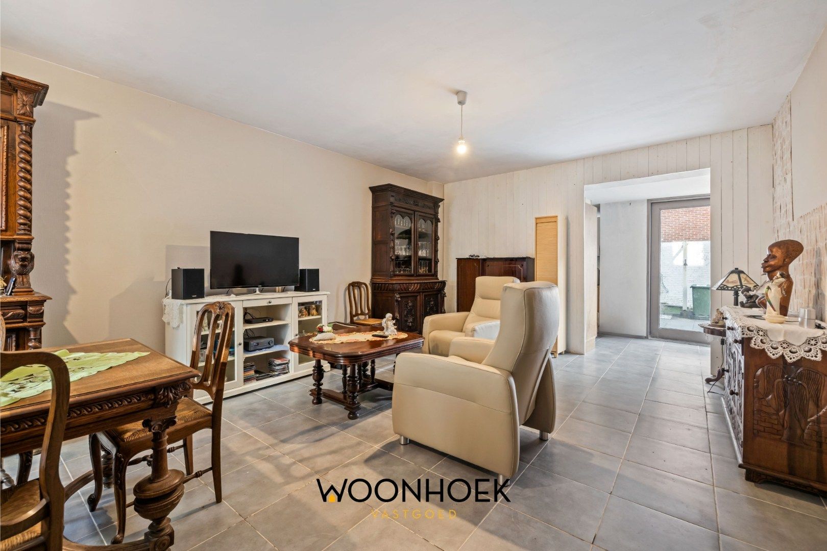 Ruime woning in centrum Waasmunster  foto 2