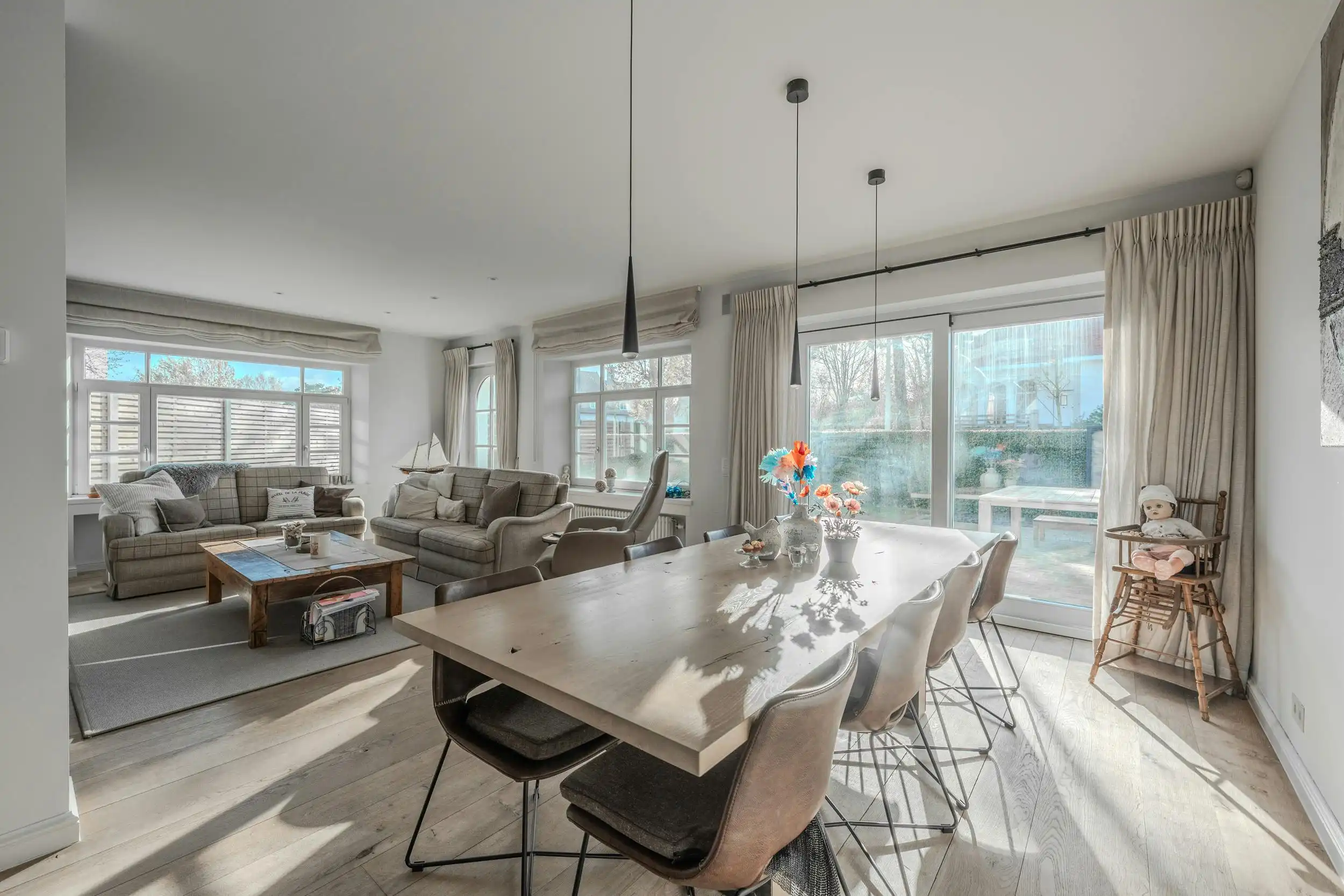 Karakteristieke villa met vier slaapkamers in de Simli wijk foto 2