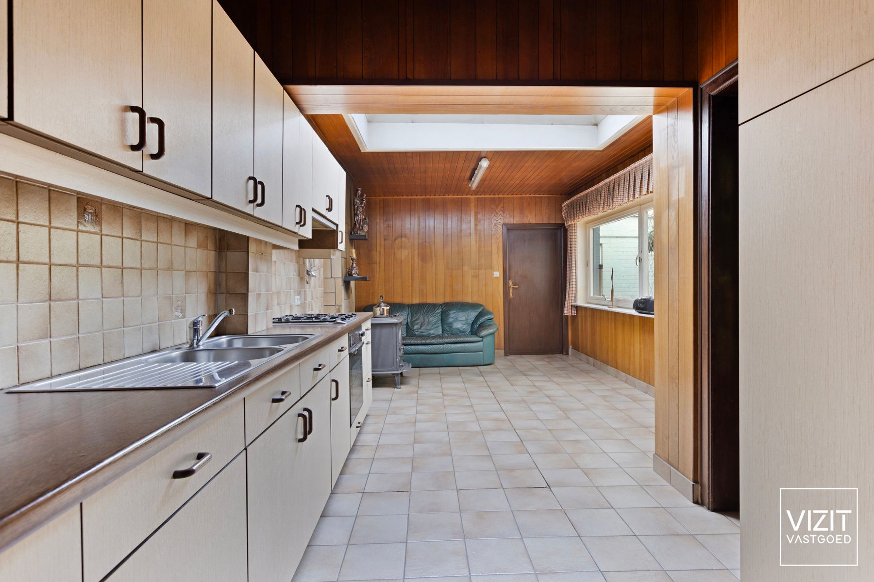 Te renoveren woning met potentieel in Denderhoutem foto 8