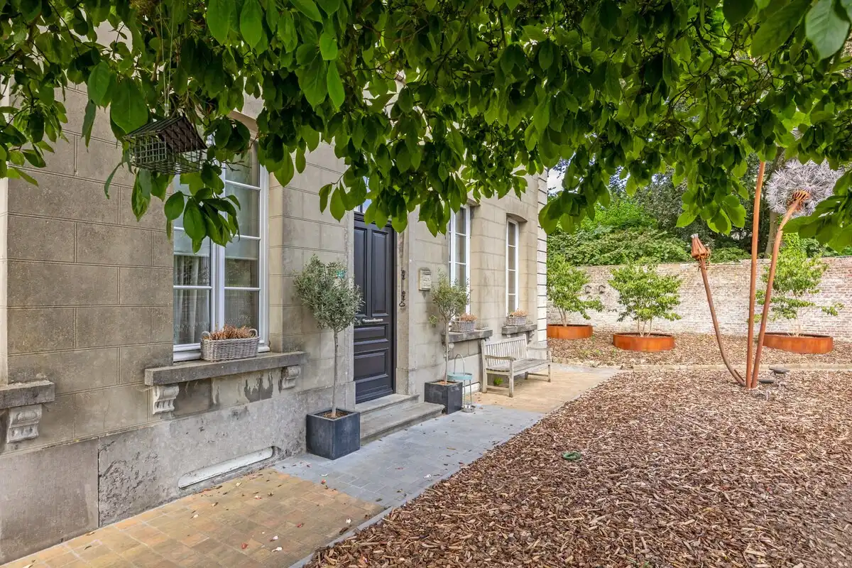 Villa Nieuwbosch in het hart van Onze-Lieve-Vrouw-Lombeek foto 2