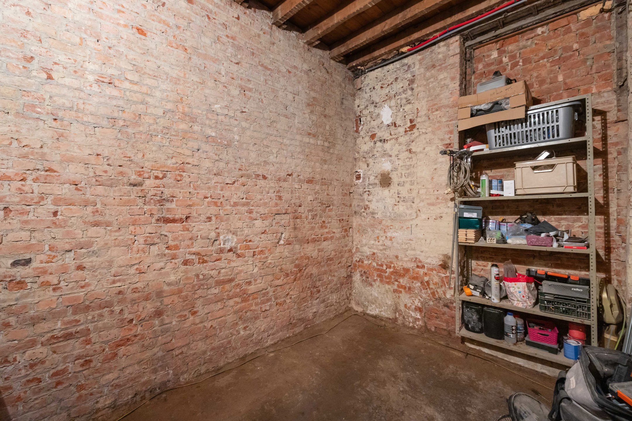 Woning van ± 150 m² met atelier/opslagruimte van ± 100 m² foto 21