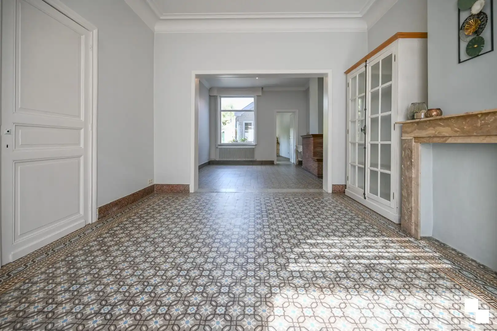 Charmante herenwoning met 4 à 5 slaapkamers te Izegem foto 8