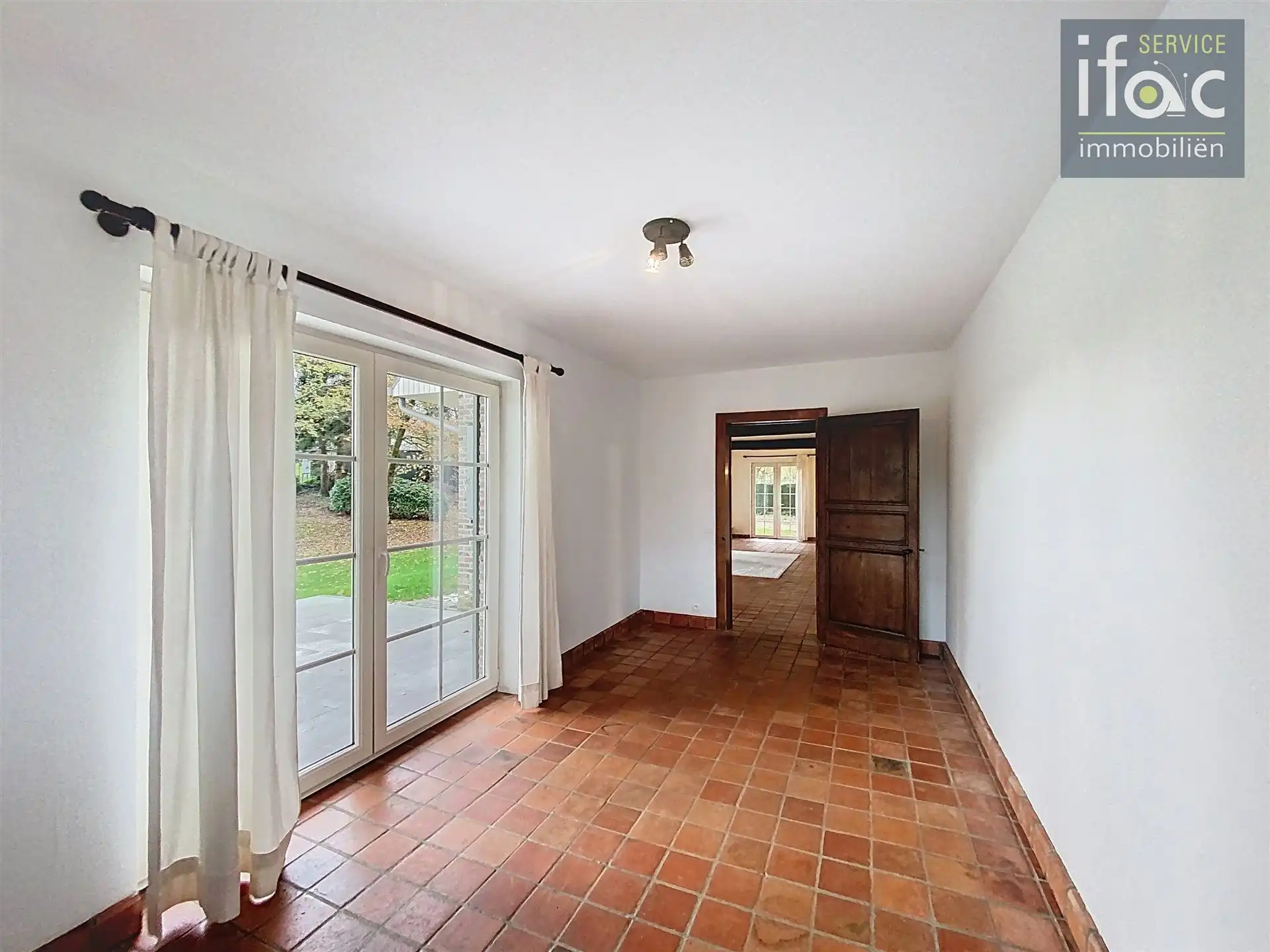 Ruime charmante villa gelegen aan de rand van het zoniënwoud foto 10