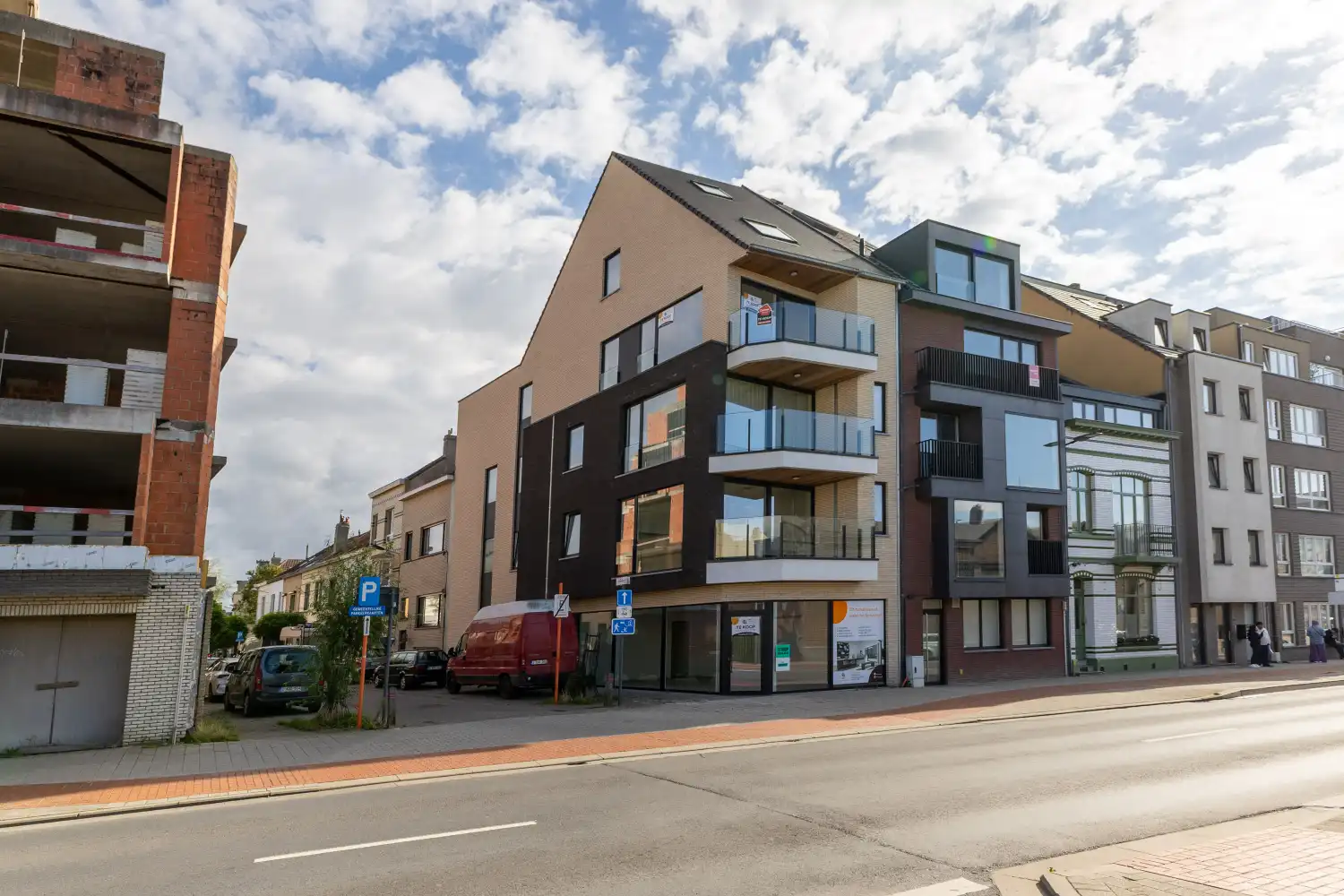 Stijlvol duplex appartement met 2 slaapkamers foto 17