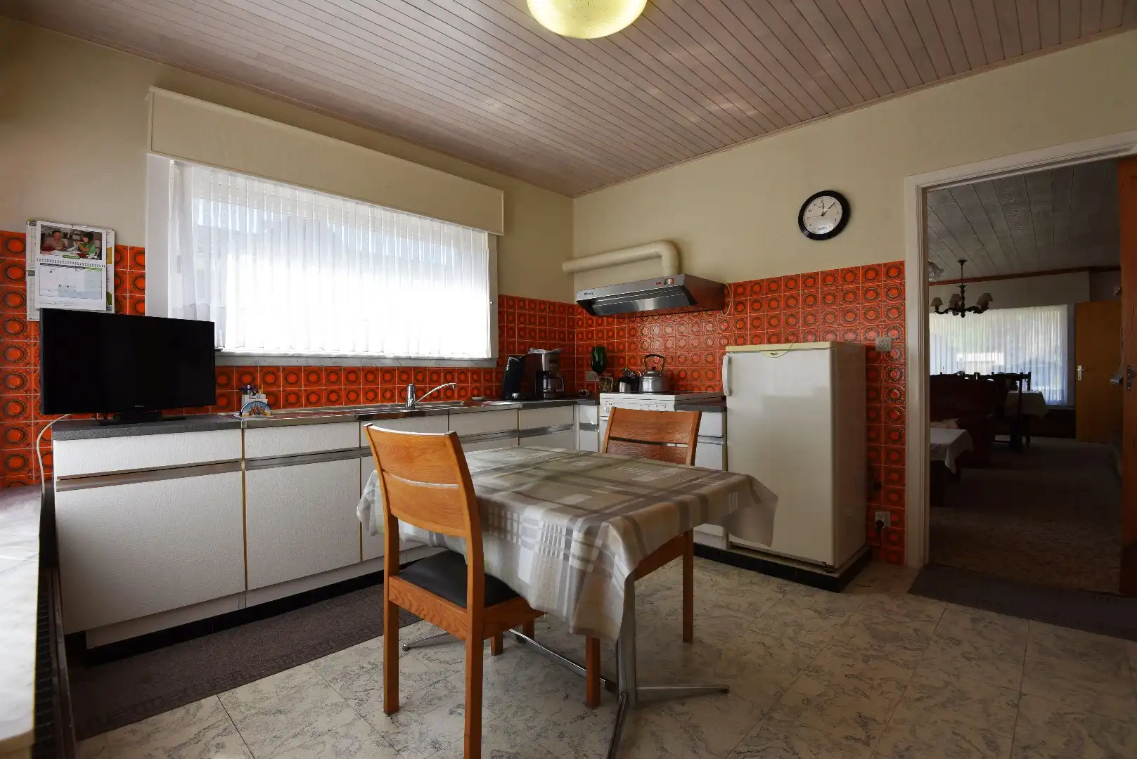 Grondig te renoveren woning  mooi gelegen te Adegem foto 7