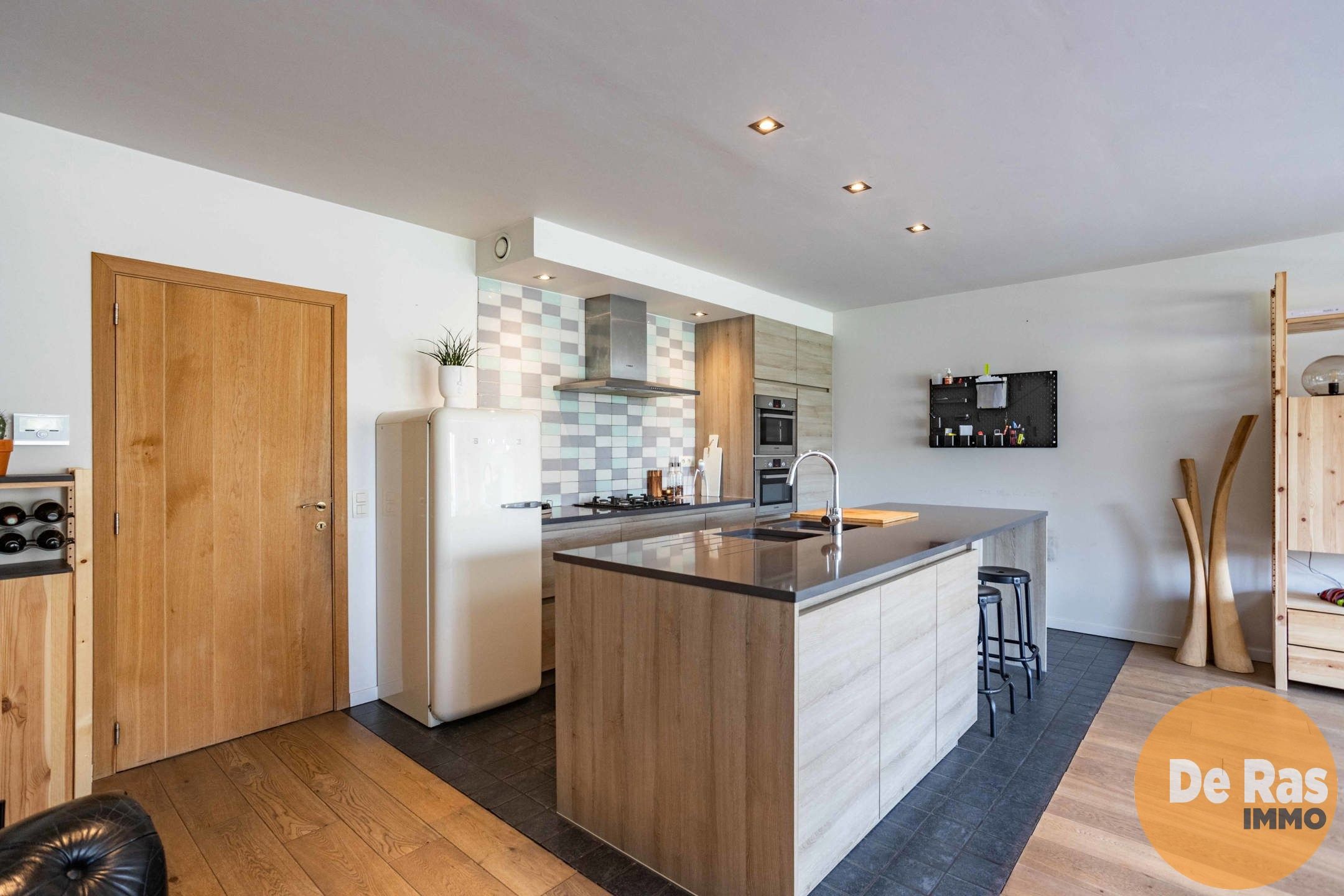 HERZELE - Recente gesloten bebouwing op een centrale ligging foto 7