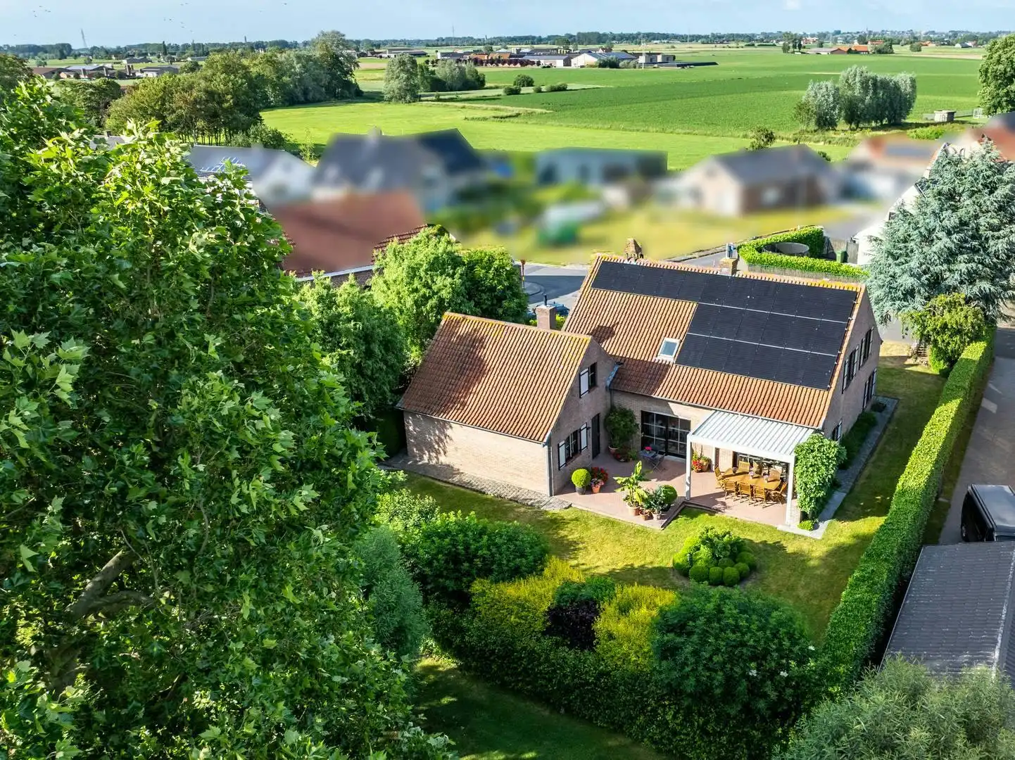 Karaktervol huis te koop in Merkem op 885m² foto 18