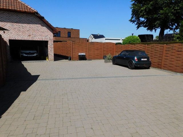 Ruime gezinswoning met 3 slaapkamers en garage foto 15