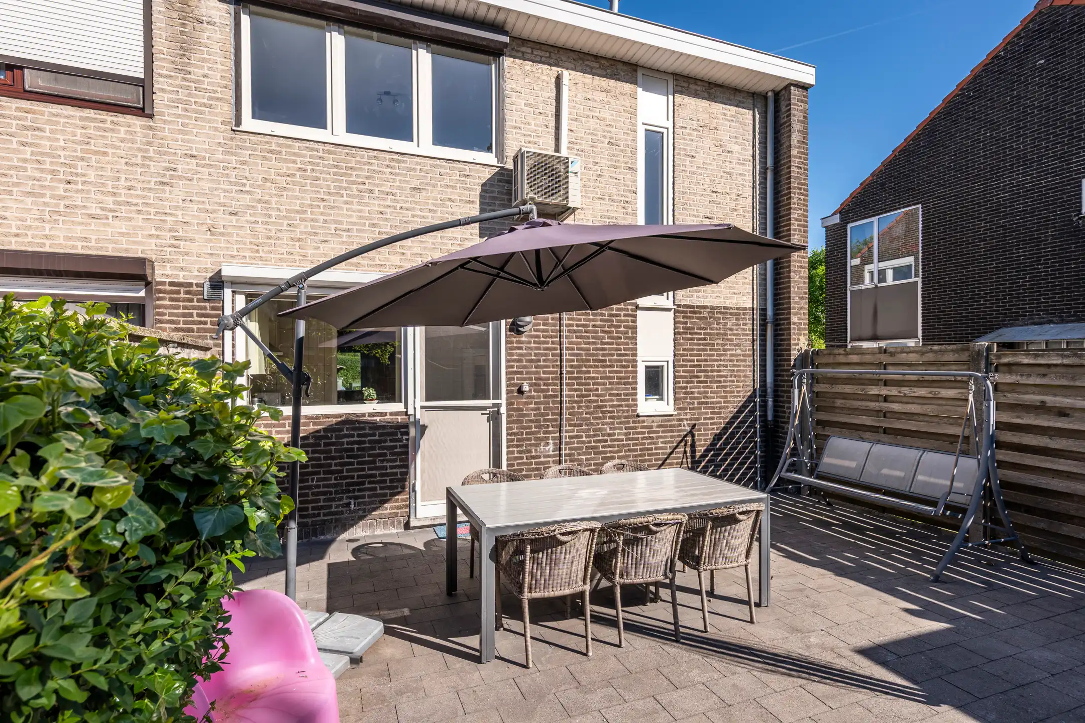Instapklare gezinswoning met 3 slaapkamers en garage foto 17