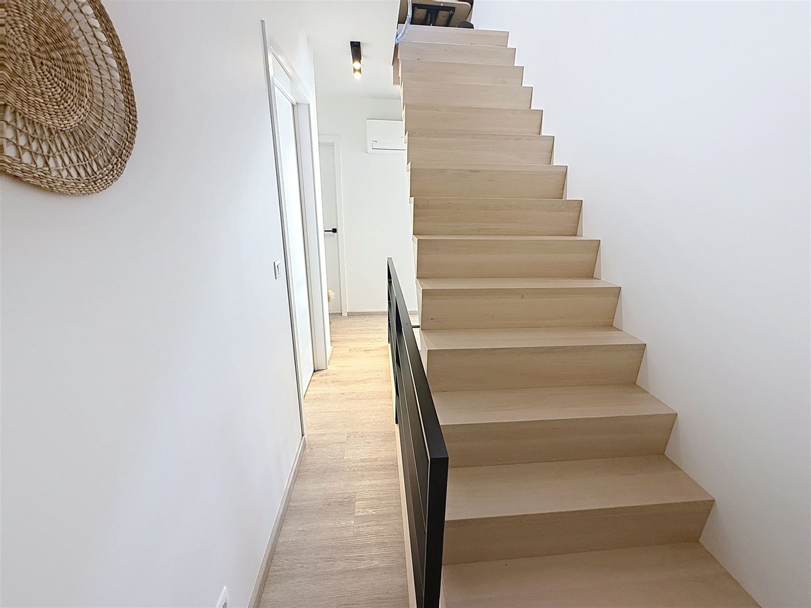 Moderne woning, 3/4 slpks, tuin, carport, 5a 83ca foto 47