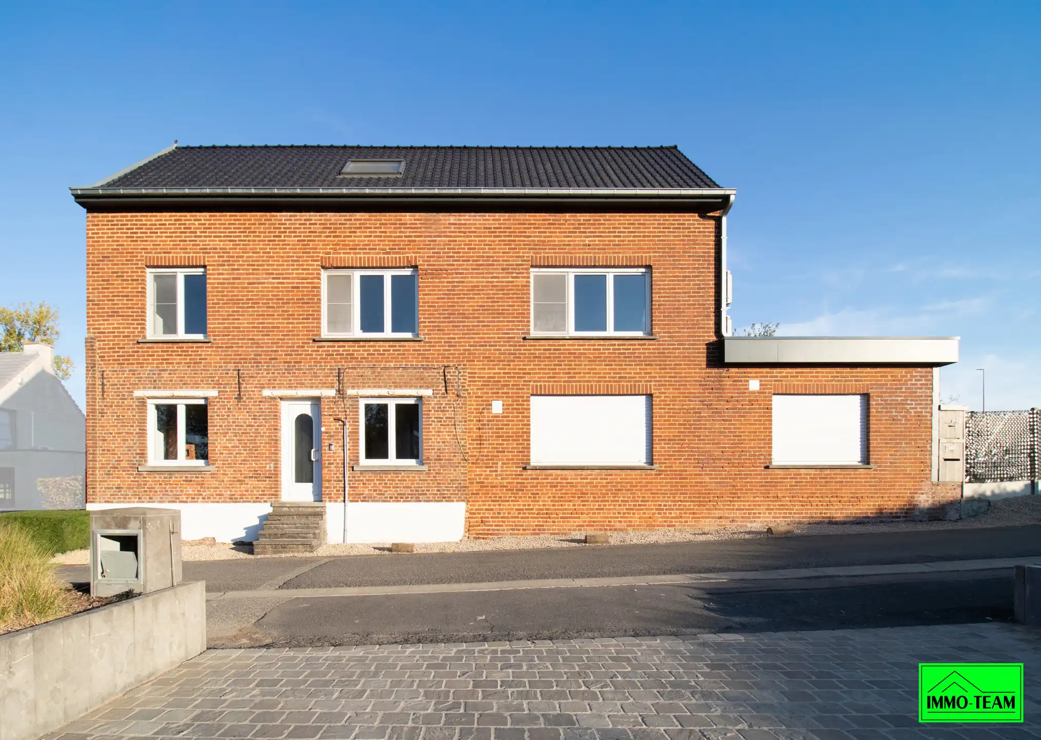 Prachtig gerenoveerde woning met heel wat potentieel foto 2