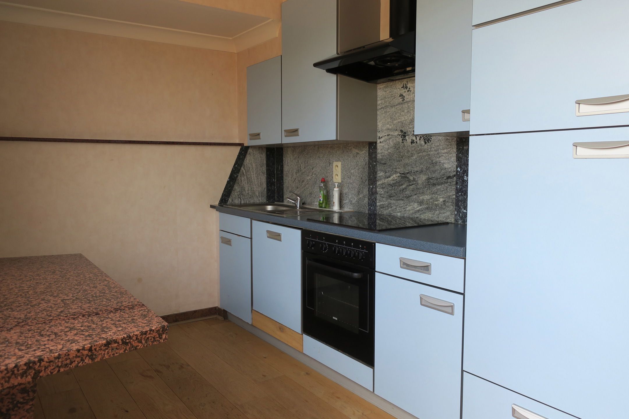 DUPLEX-APPARTEMENT MET 2 SLAAPKAMERS EN TERRAS foto 6