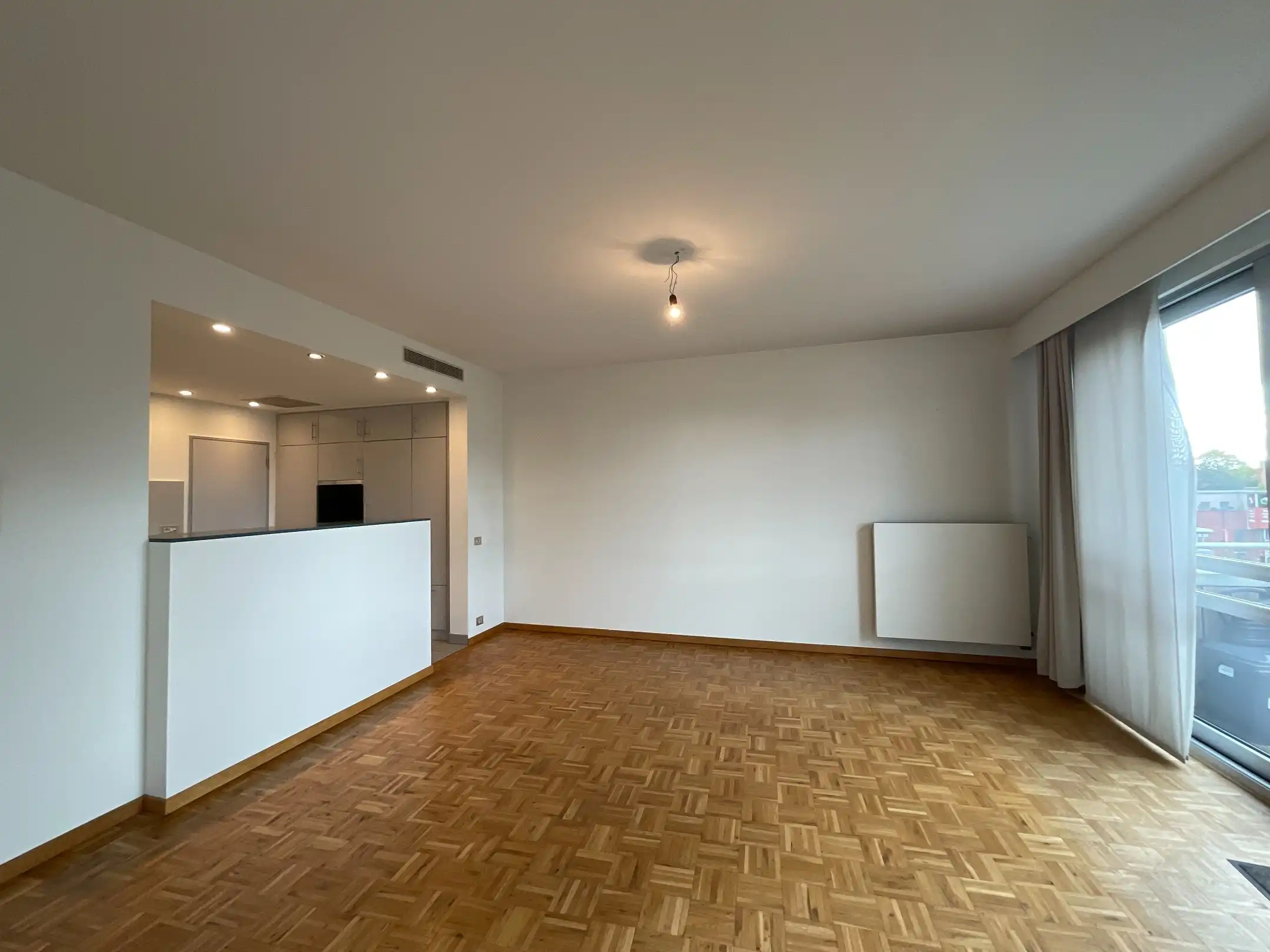 Prachtig appartement in centrum Beveren met zicht over de Markt foto 4