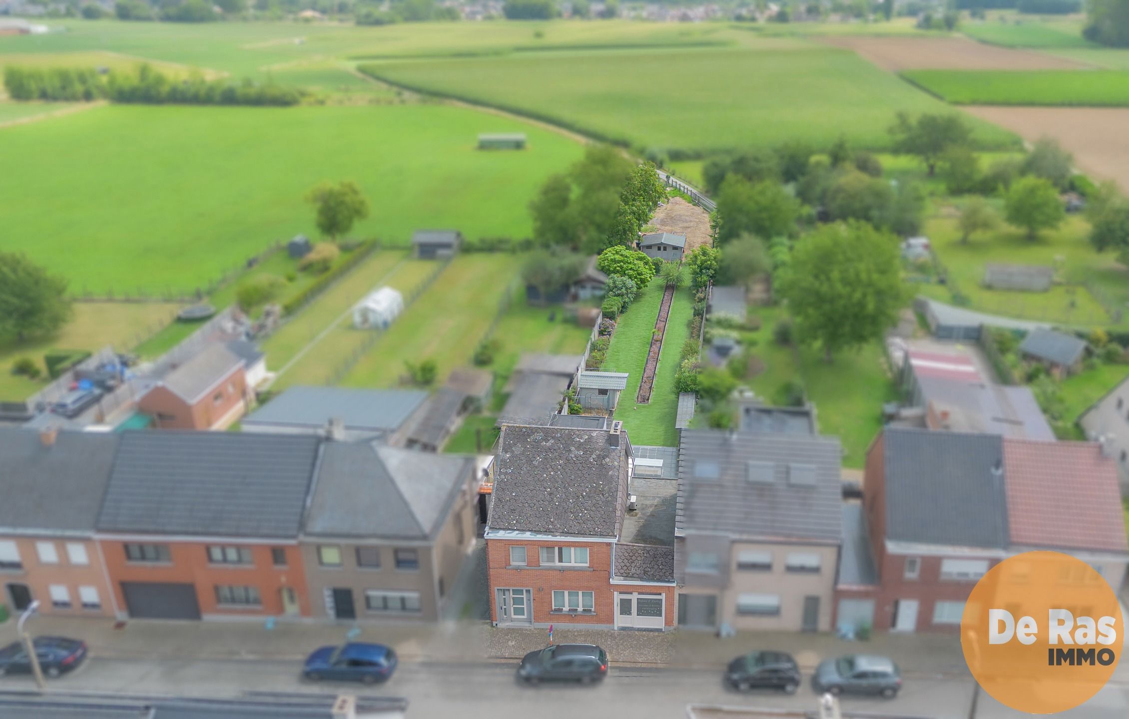 ERONDEGEM- Instapklare woning met grote tuin  foto 14