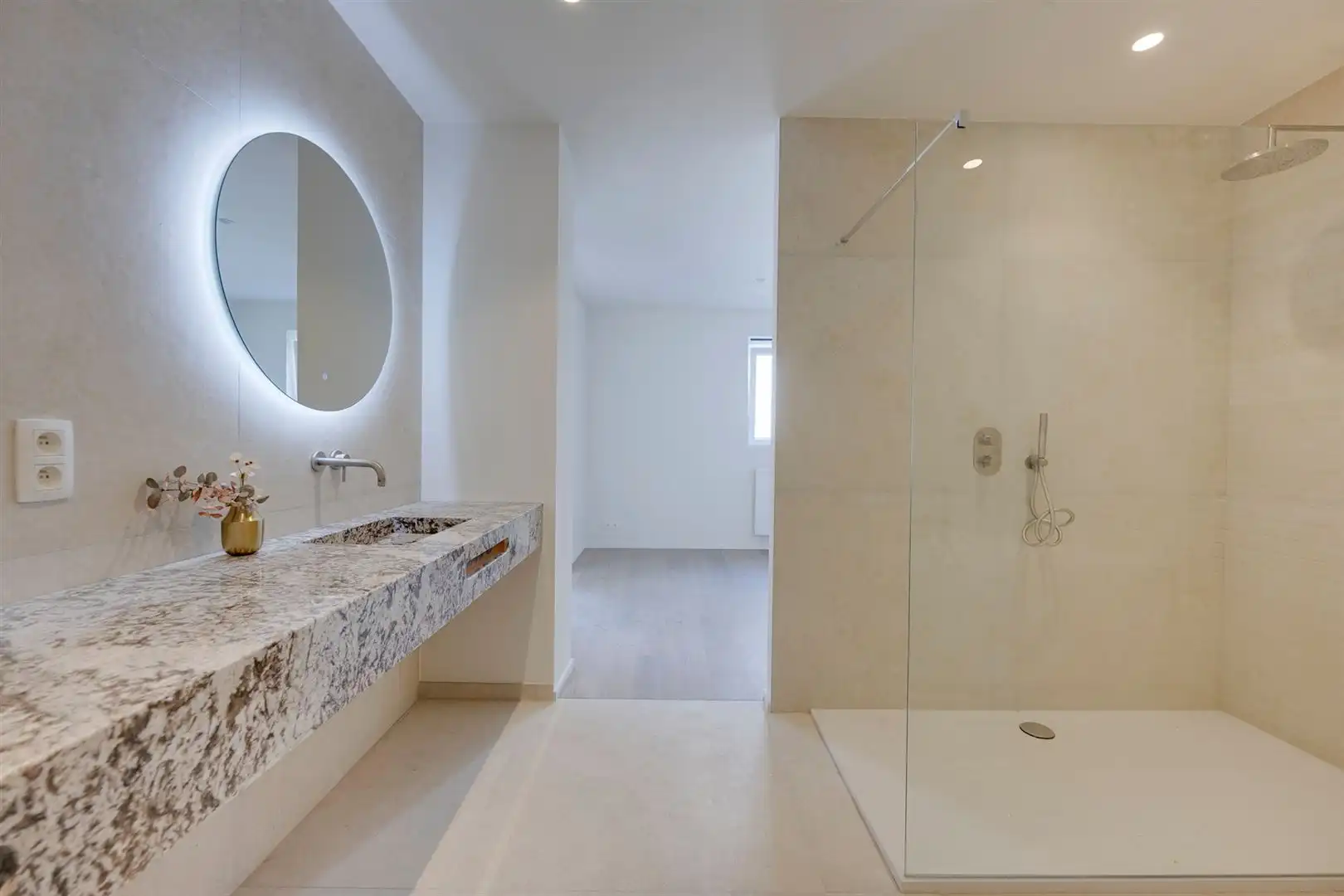 Duplex met herenhuisallure en stadstuin in Sint-Andries  foto 20