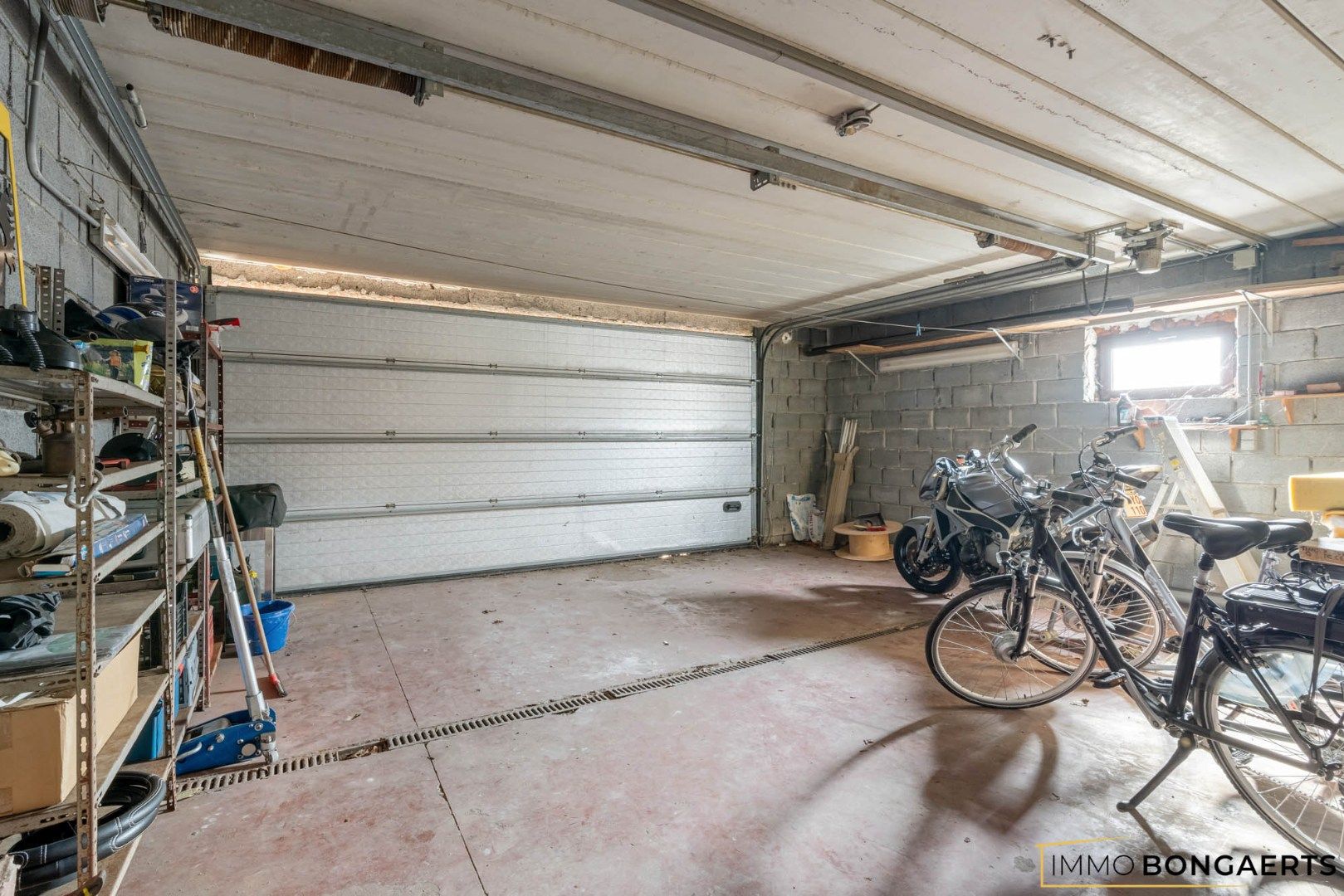 Rustig gelegen te renoveren woning op een uitzonderlijk perceel foto 15