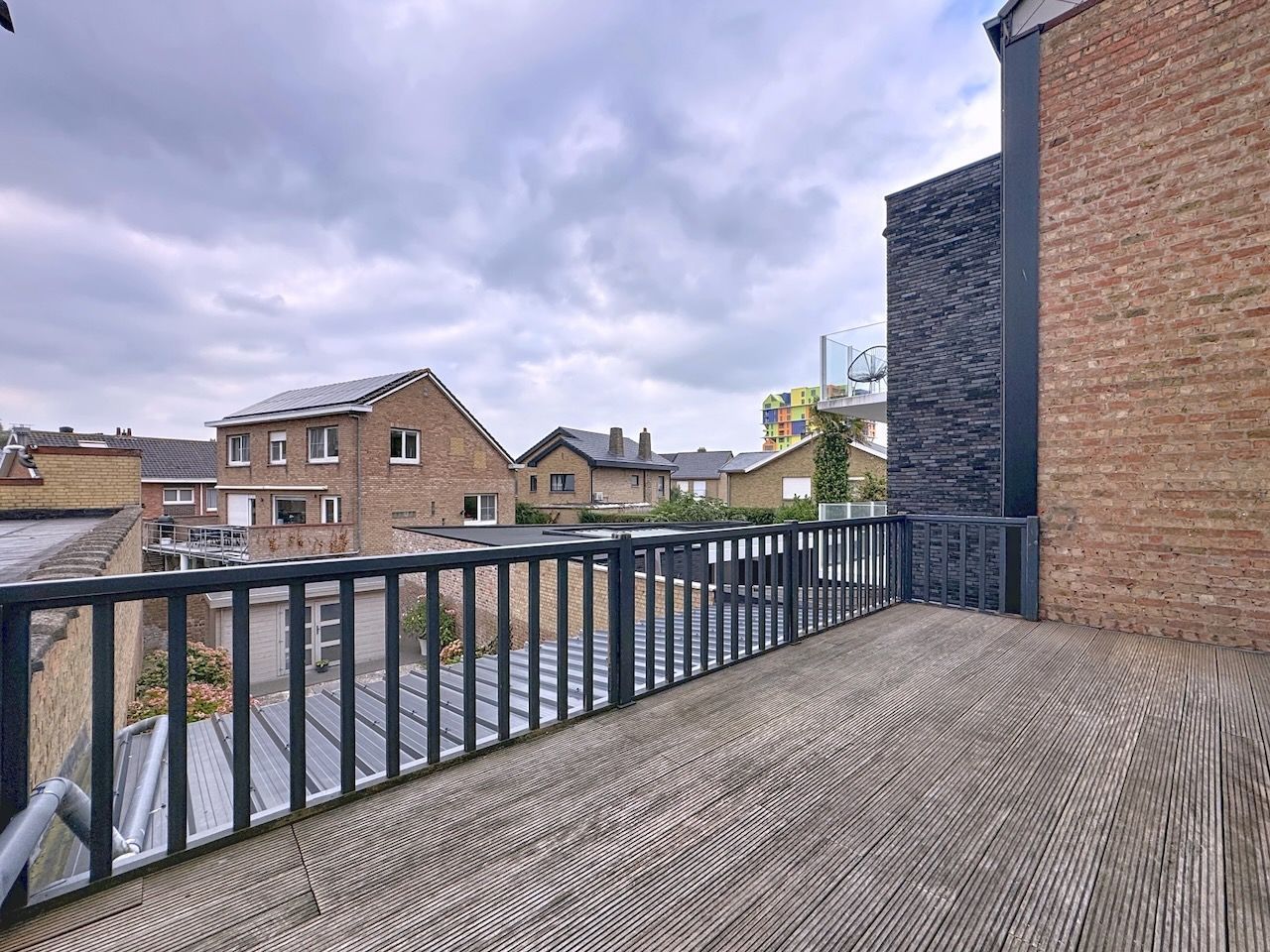 Lichtrijk één slaapkamer appartement met uitzonderlijk ruim west gericht terras. foto 16