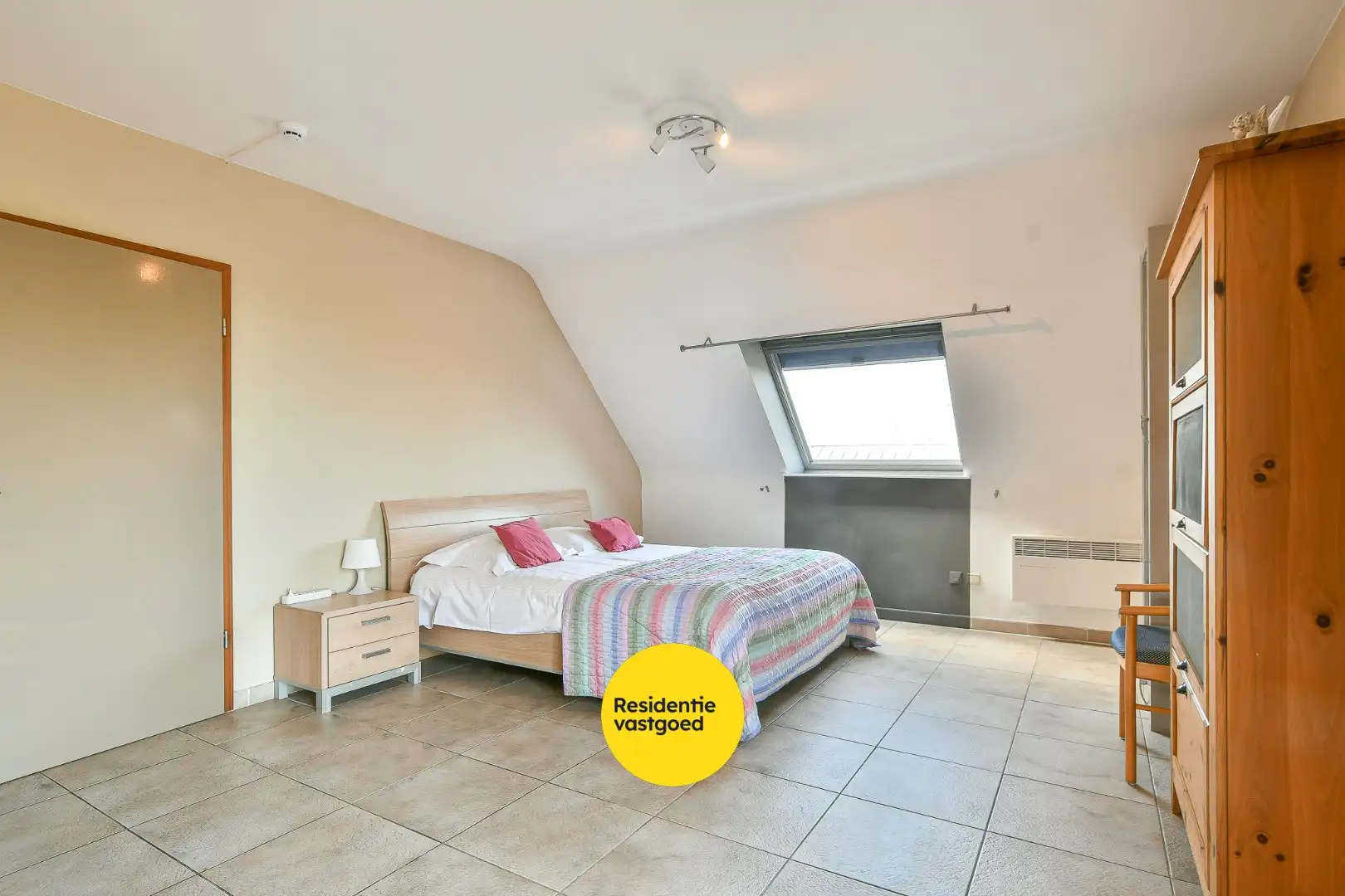 Unieke investeringskans: karaktervol hotel met 18 kamers & woonmogelijkheden te koop!  foto 28