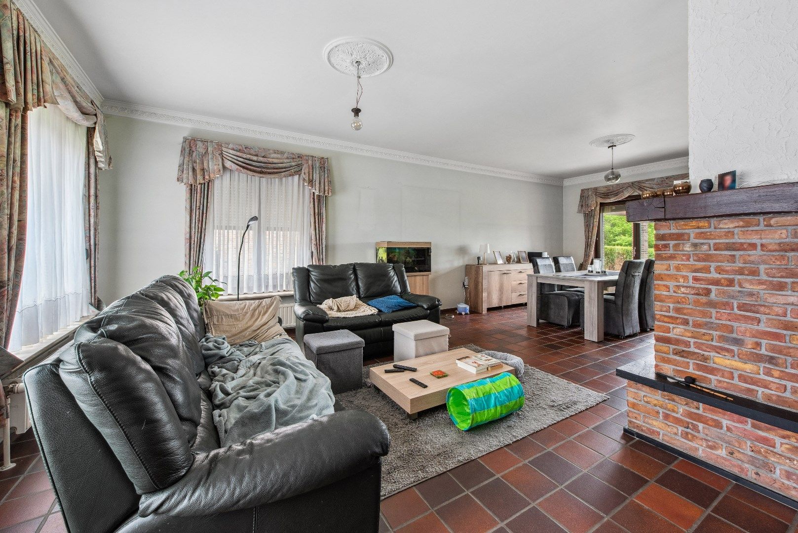 Bungalow met 3 slaapkamers, tuin en garage voor 2 wagens foto 6