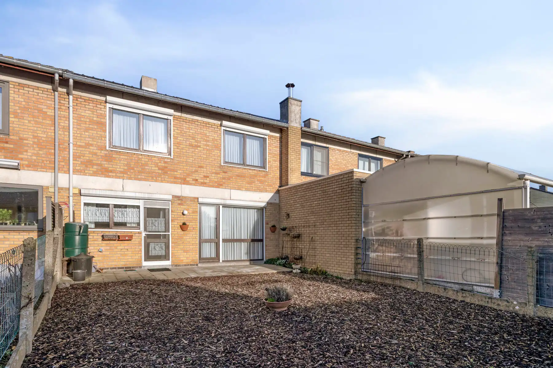 Rustig gelegen rijwoning met 3 slaapkamers foto 17