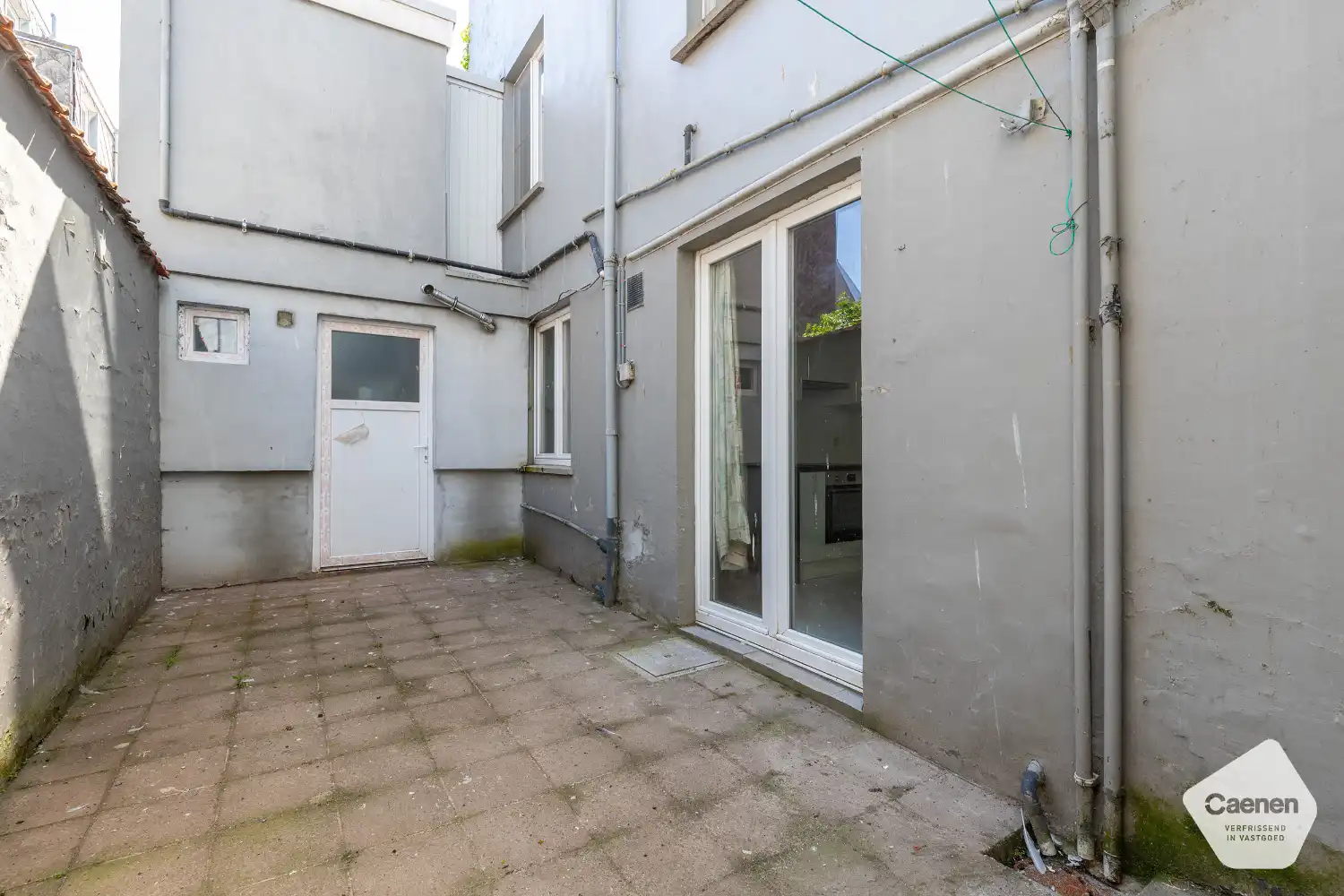 Een licht op te frissen appartement met twee slaapkamers, gelegen op een rustige locatie nabij het strand, het centrum en het openbaar vervoer foto 9
