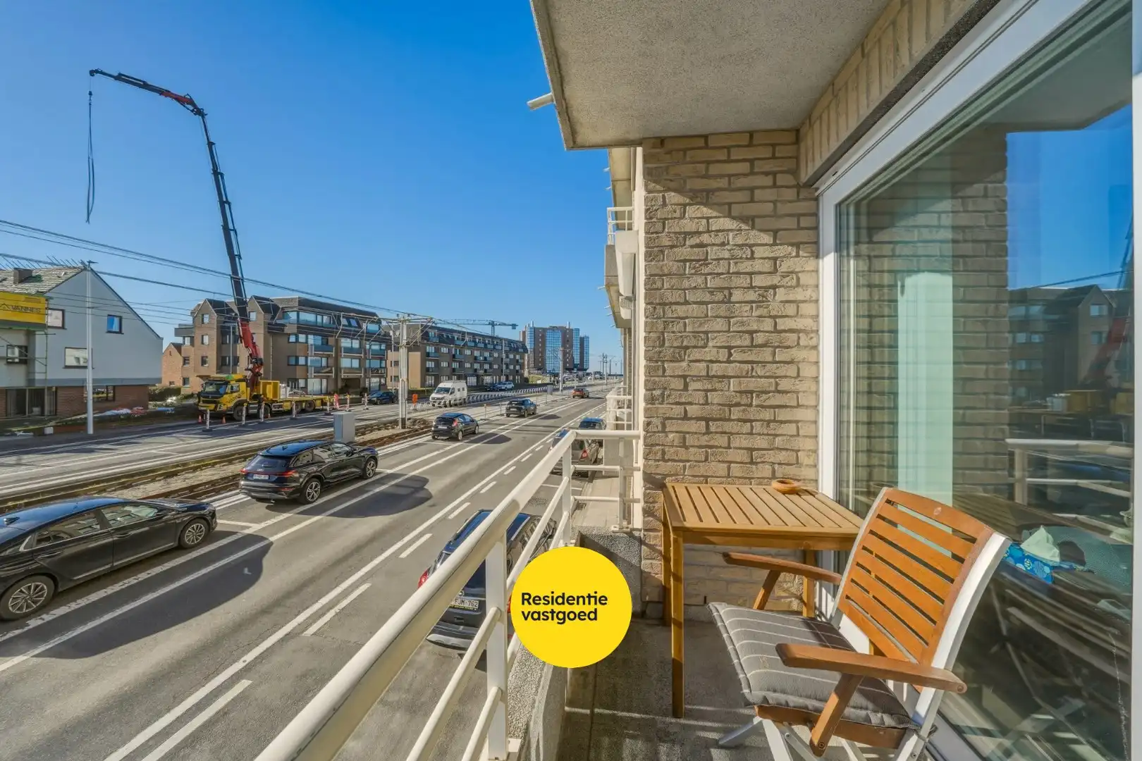 Instapklaar 3- slaapkamerappartement op toplocatie aan het strand! foto 10