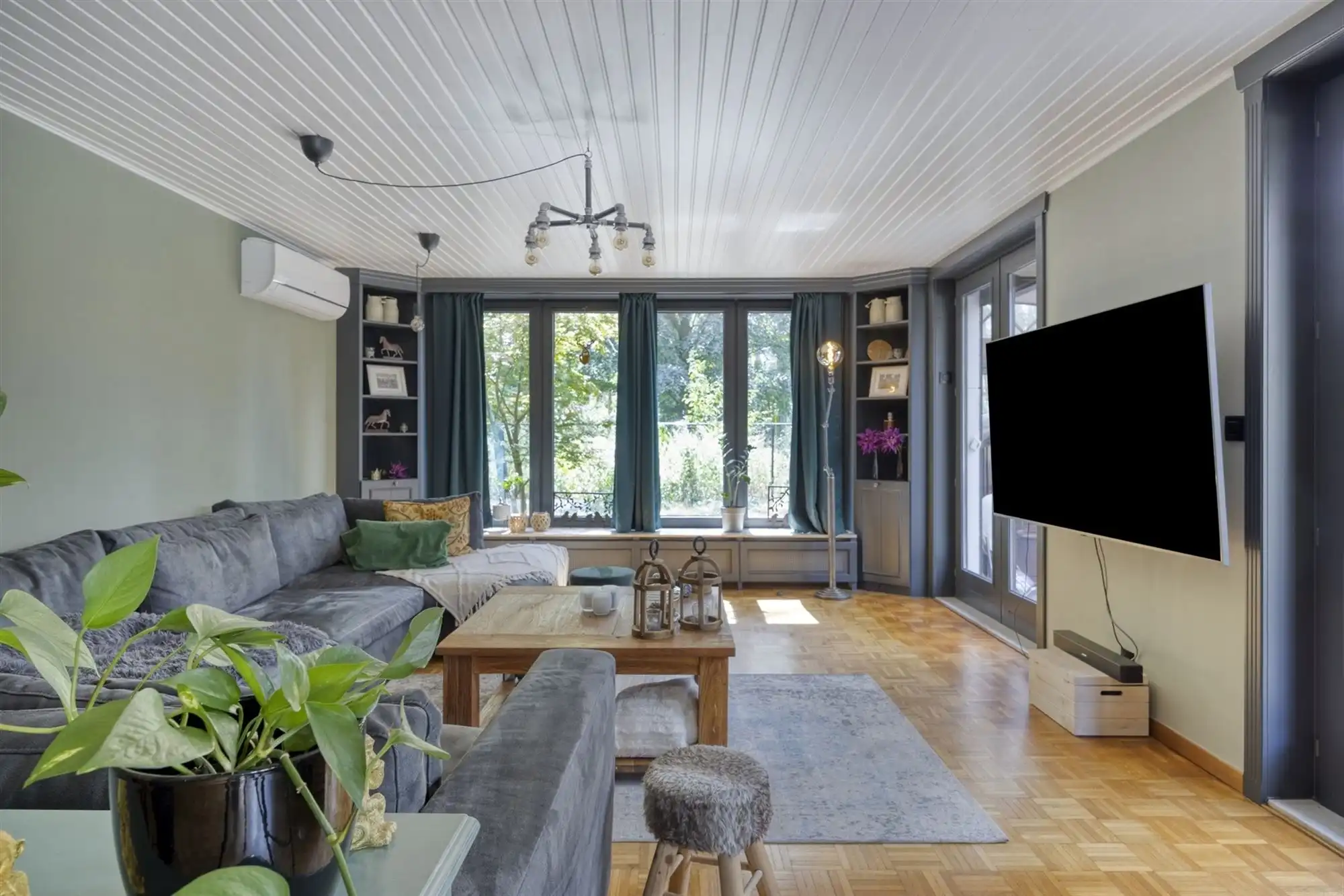 Verrassend ruime villa met klasse in een groene omgeving foto 14