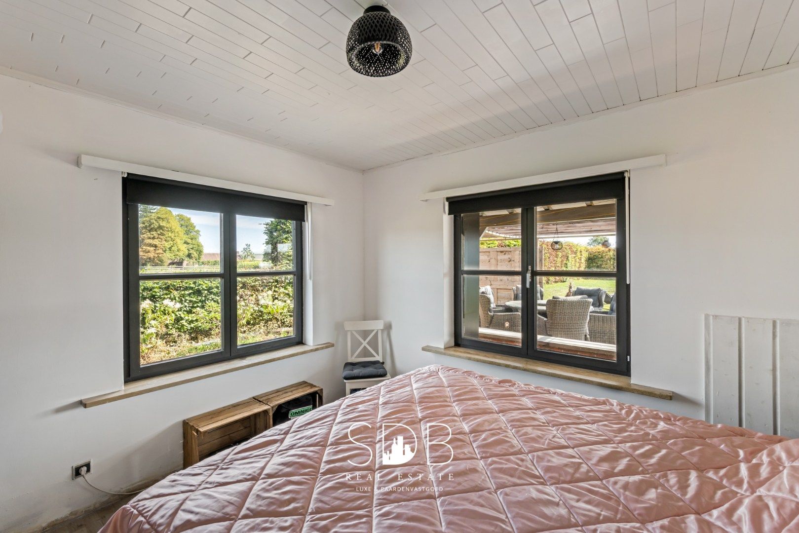 Prachtige landelijke woning met hippische accommodatie op 2,5hectare foto 14