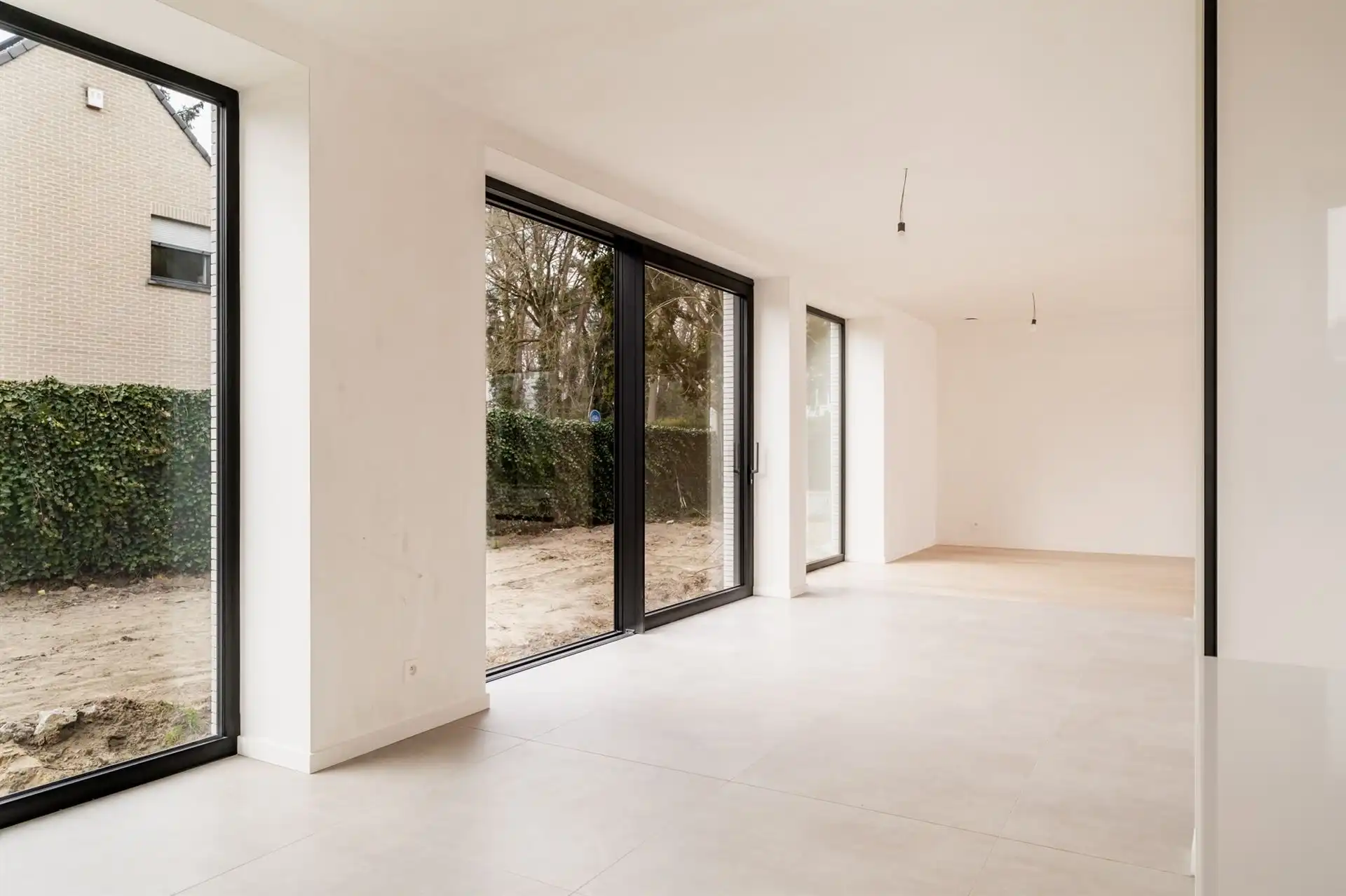 Luxe nieuwbouwvilla, innovatief design - enkel registratie foto 12