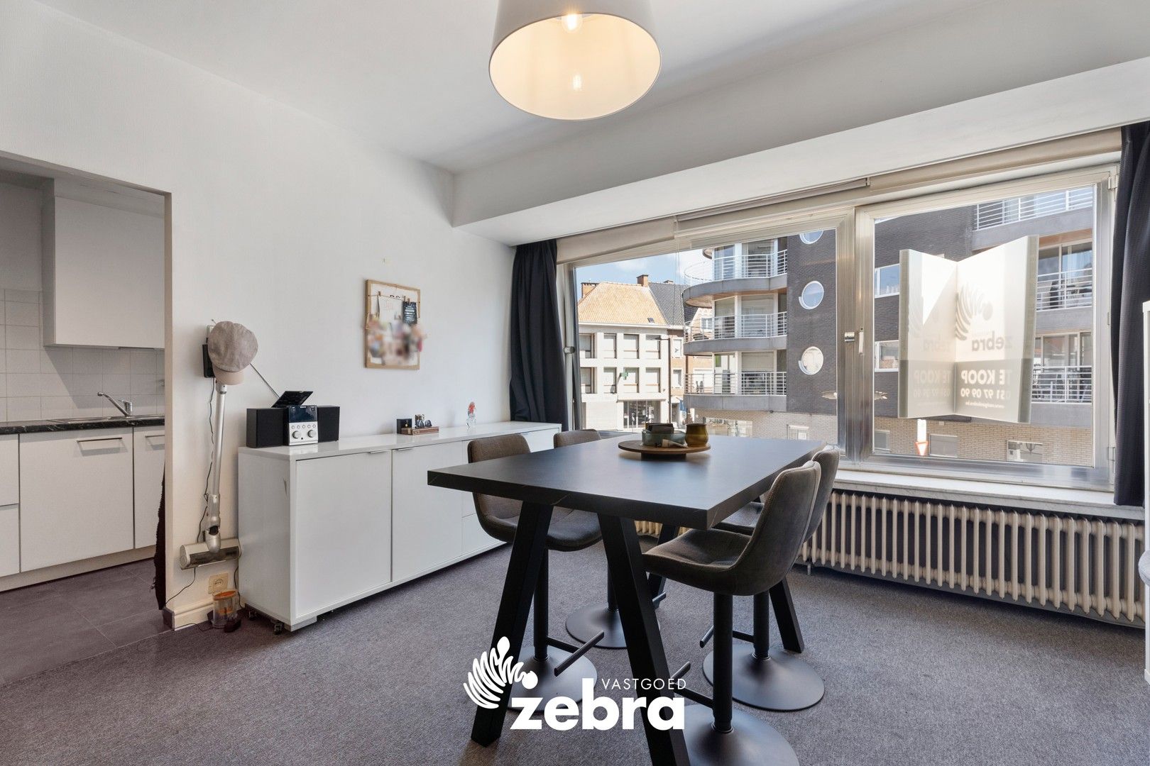 Instapklaar één-slaapkamerappartement in hartje Roeselare! foto 5