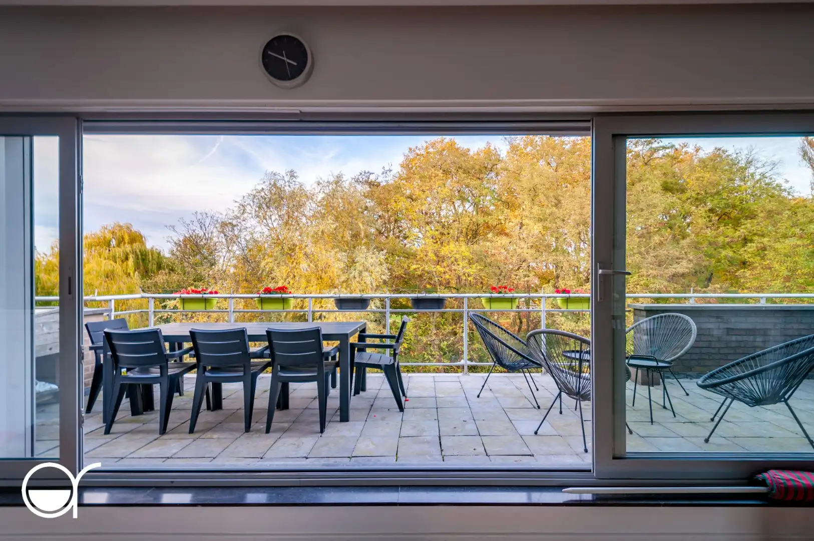 Lichtrijk één-slaapkamerappartement op de derde verdieping met prachtig uitzicht foto 9