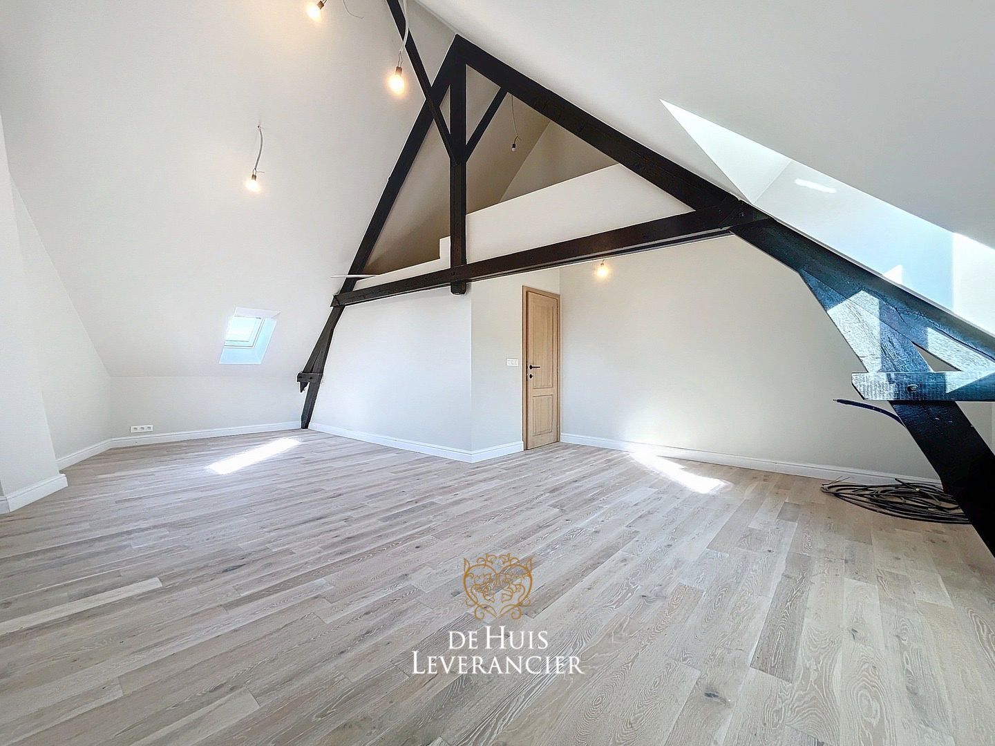 Authentiek wonen in LUXE - statig herenhuis in HARTJE Konitch te koop foto 38