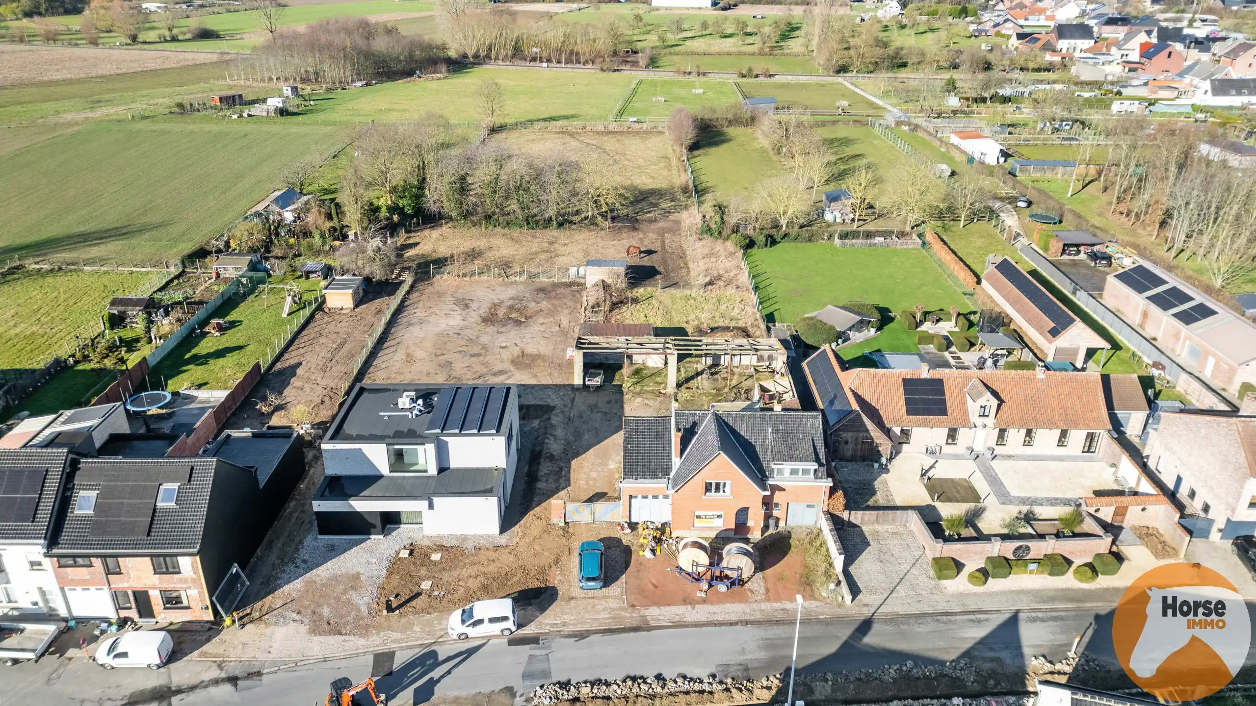 BAMBRUGGE – Landelijke woning met weide en schuur  foto 6