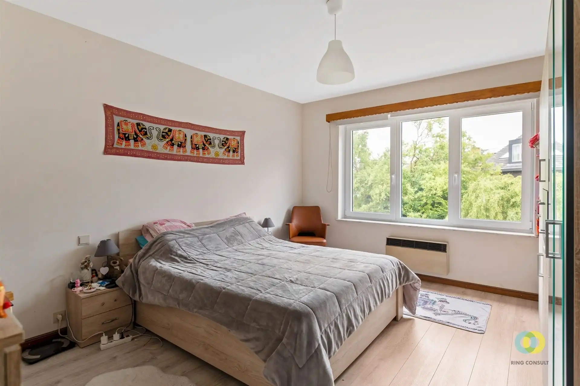 appartementsgebouw met garages foto 14