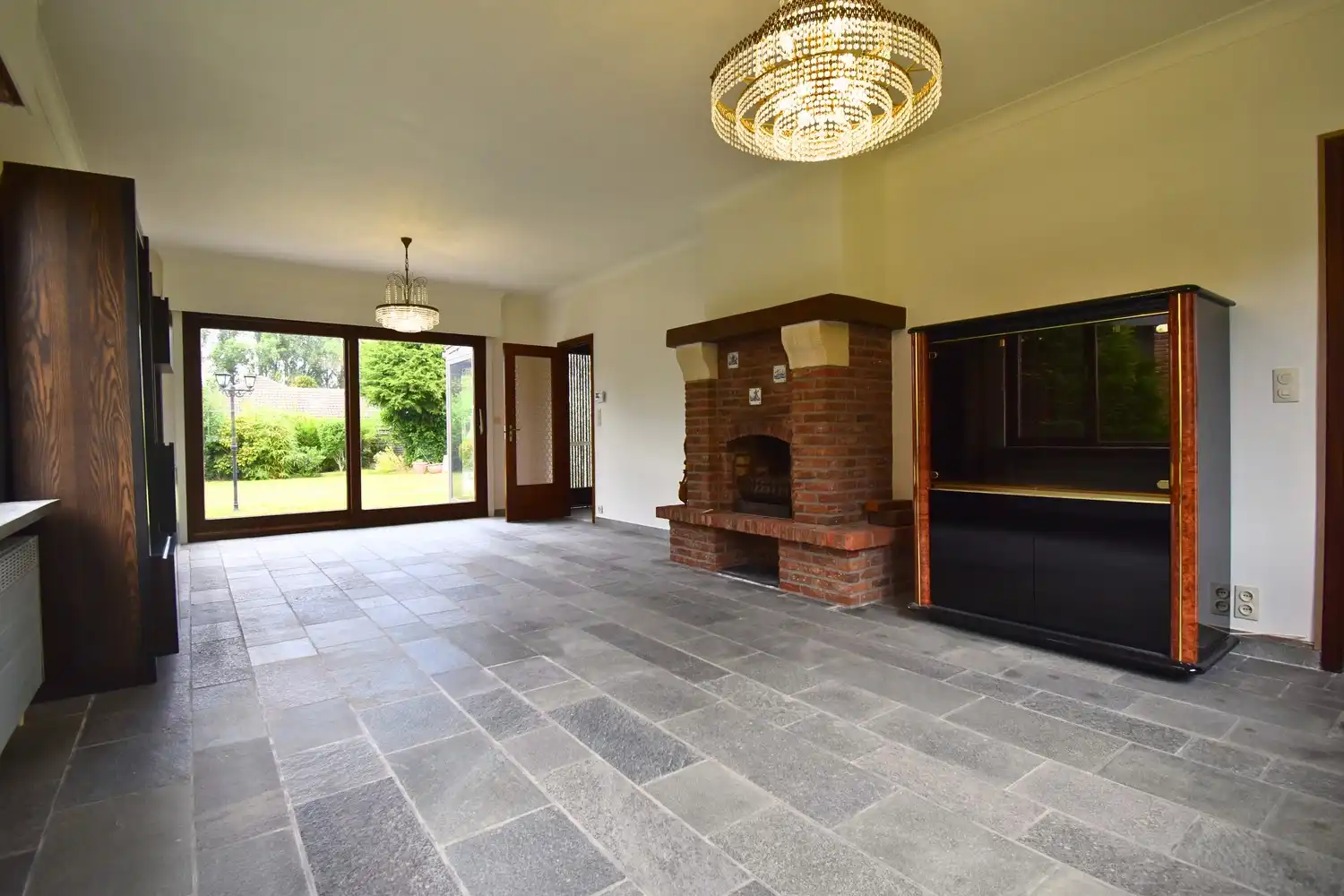 Te huur – Charmante bungalow met 2 slaapkamers, garage en tuin in rustige woonwijk te Sint-Pieters-Leeuw foto 3