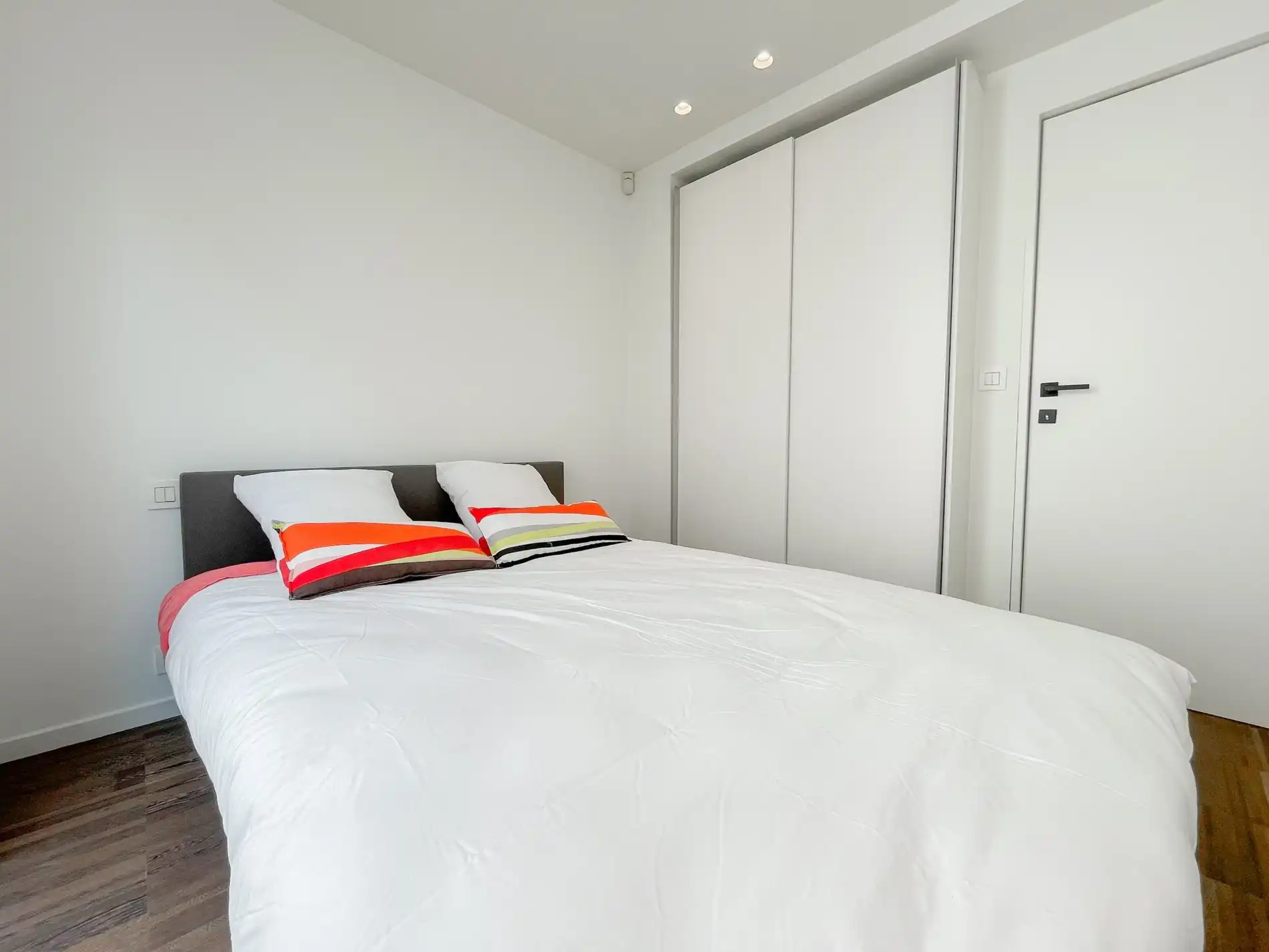 Stijlvol, instapklaar appartement met een ruim terras gelegen aan het Lichttorenplein op enkele passen van de zee. foto 21