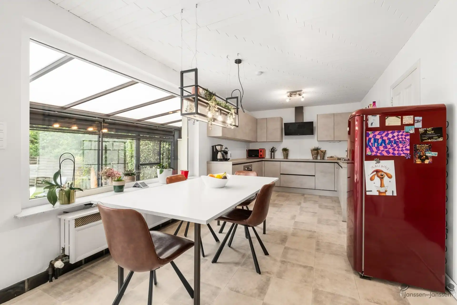 RUIME EN ENERGIEZUINIGE WONING MET 6 SLAAPKAMERS, KANGOEROE WONEN OF VRIJ BEROEP MOGELIJKHEDEN OP TOPLOCATIE TE ZONHOVEN foto 15