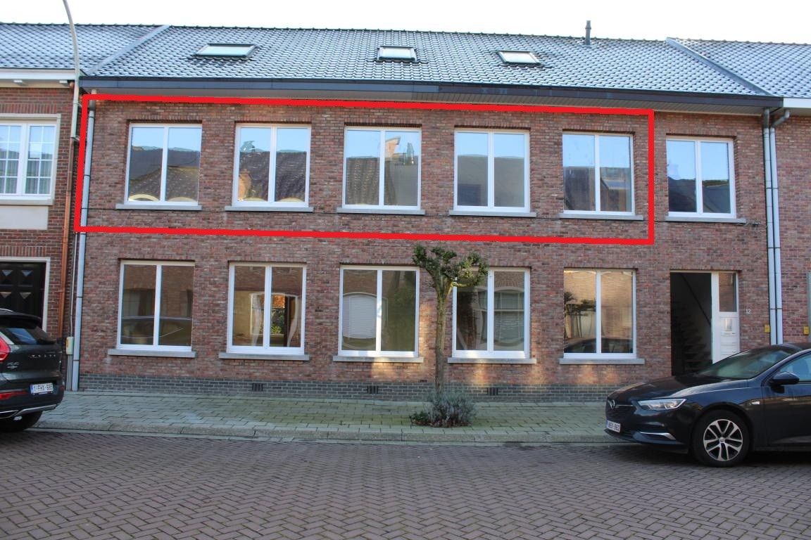 Instapklaar rustig gelegen appartement foto {{pictureIndex}}