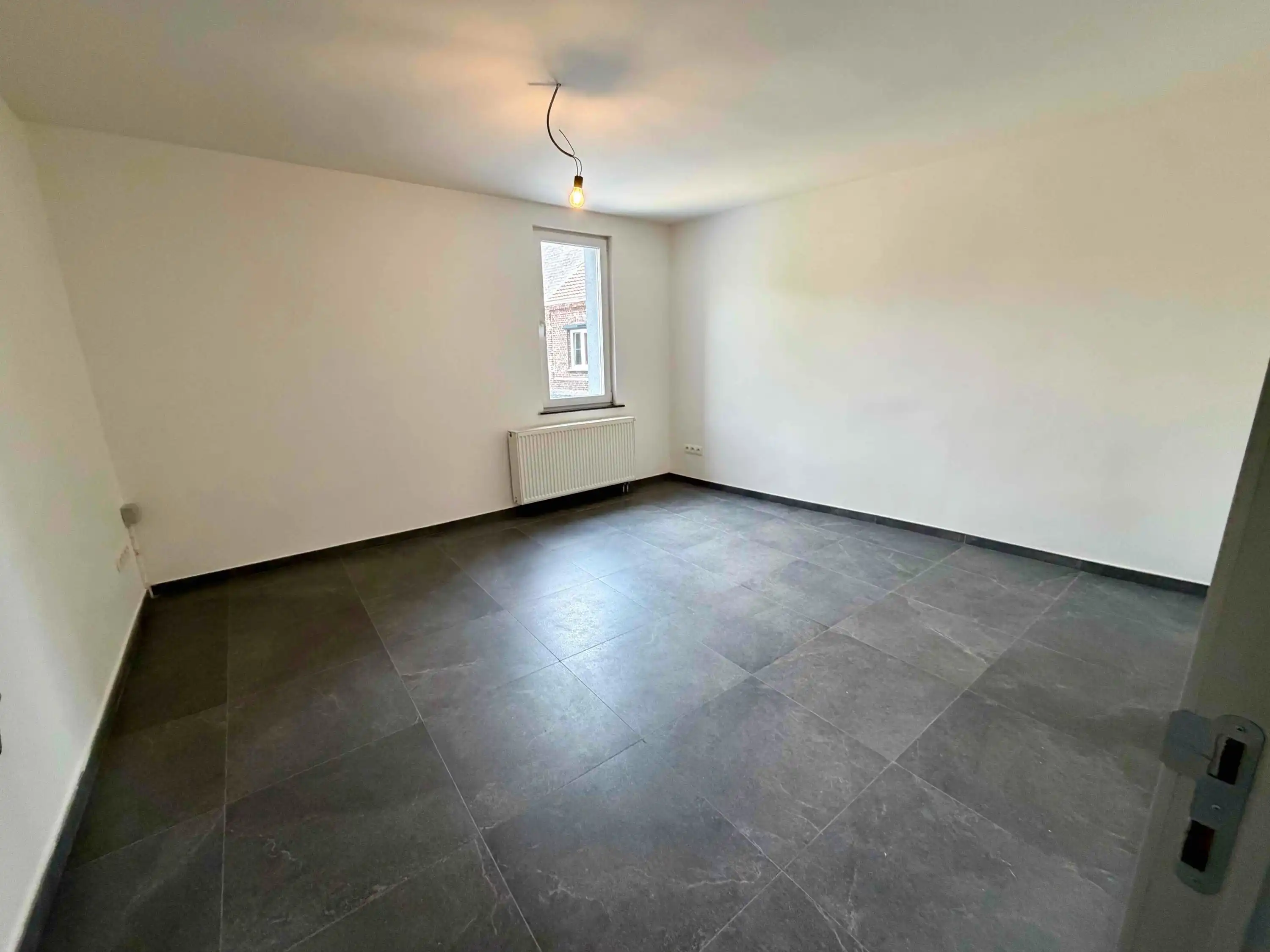 Gerenoveerd handelspand met instapklaar duplexappartement en tuintje foto 12