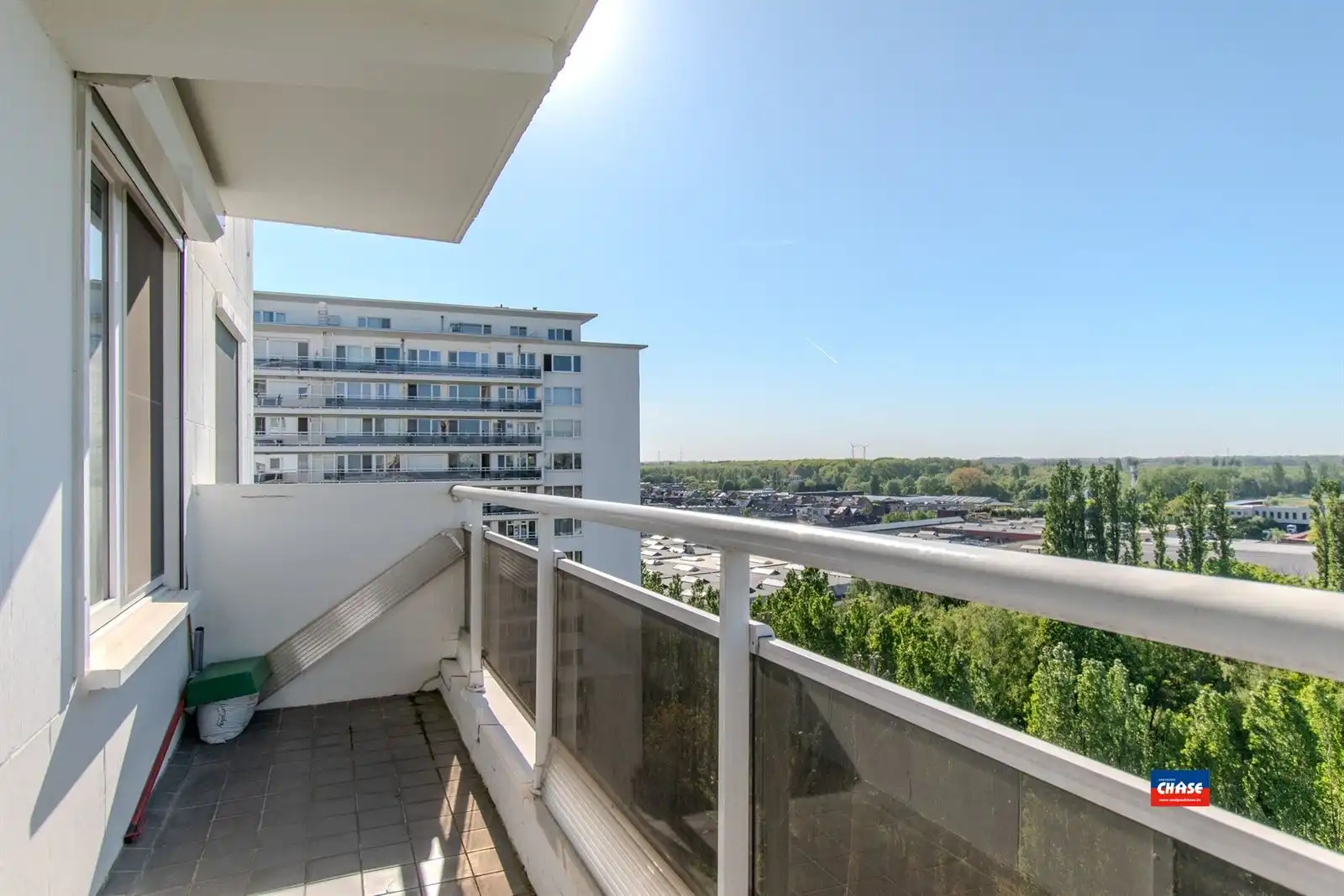 Knap 1 tot 3-slaapkamer appartement met terras foto 10