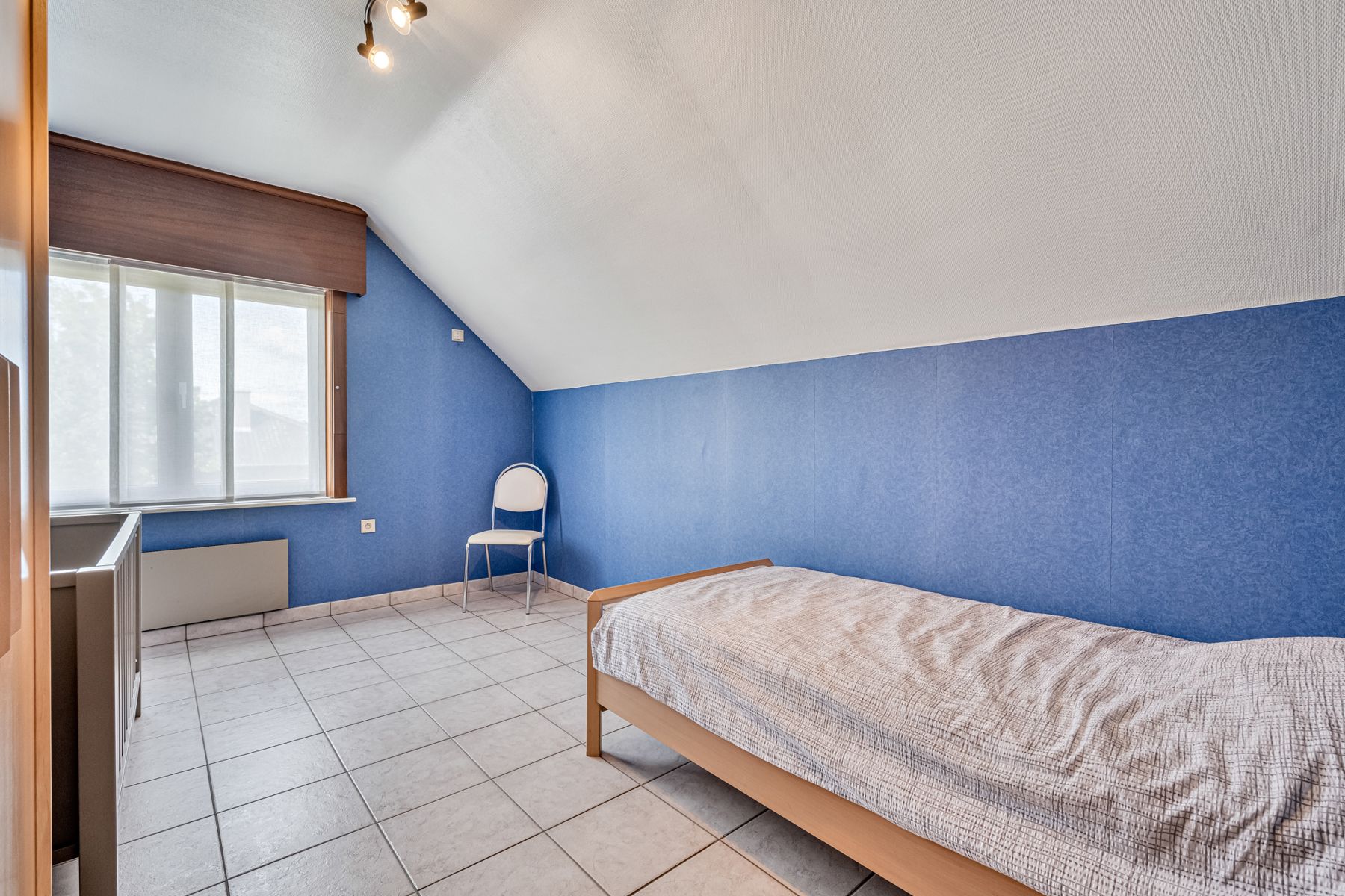 Ruime woning met OPTIE aankoop bouwgrond ernaast foto 10