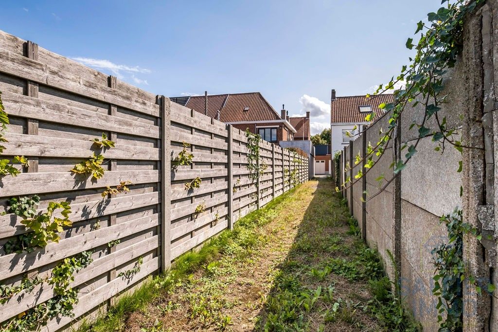 Ruime woning met tuin en uitweg in het hart van Ingelmunster foto 11